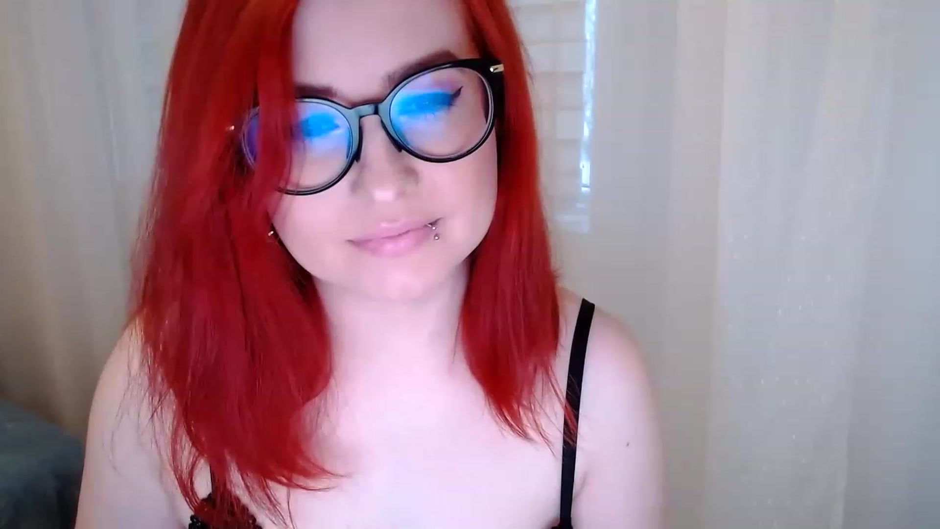 Gallery image thumbnail from EvaStar19's myfreecams stream on, 12/23/2022, 14:11 image 12 of 20
