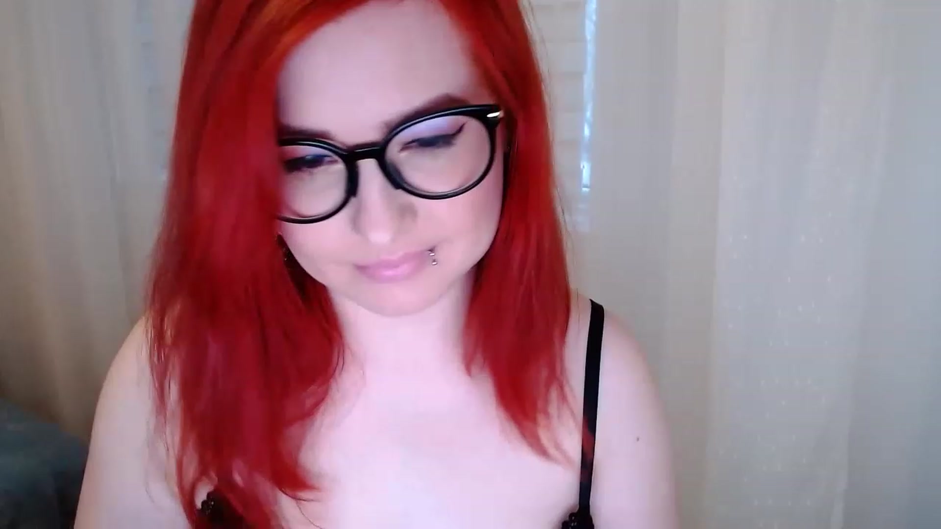 Gallery image thumbnail from EvaStar19's myfreecams stream on, 12/23/2022, 14:11 image 17 of 20