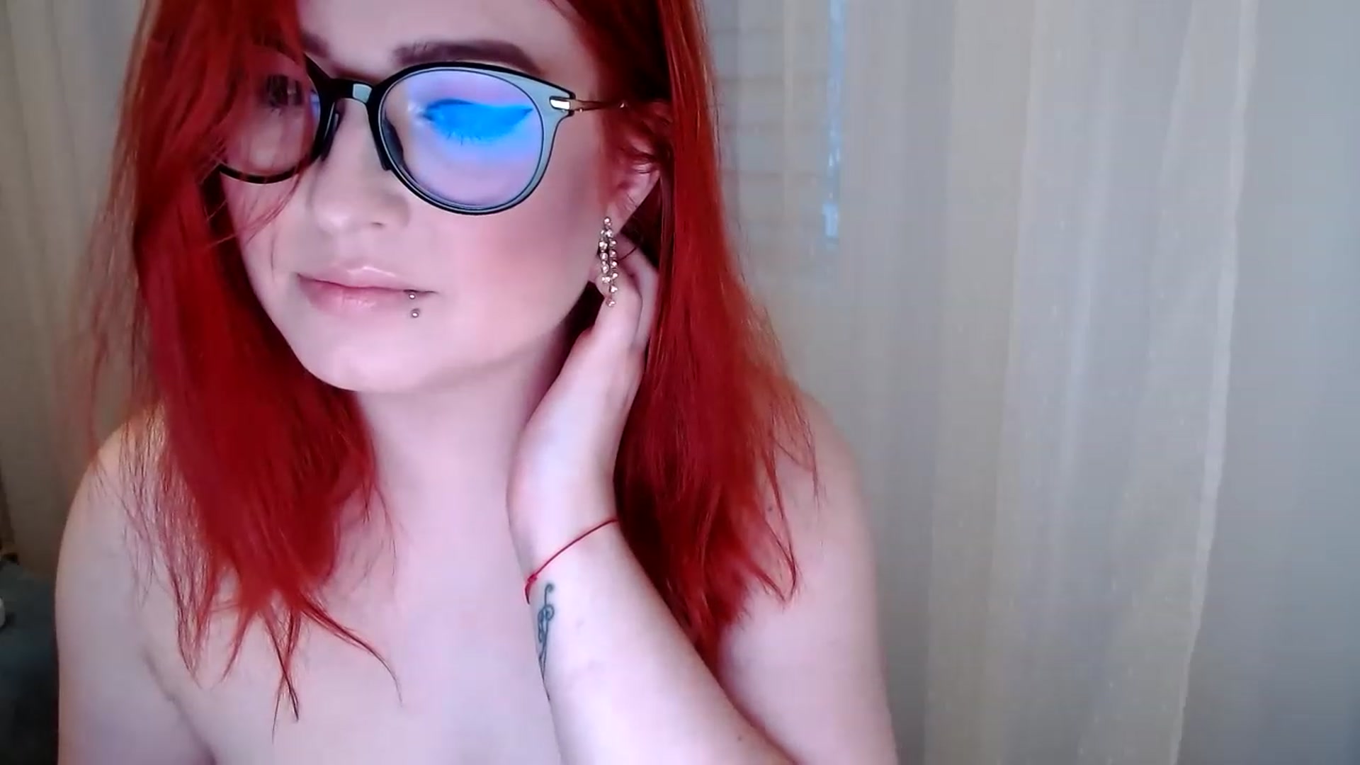 Gallery image thumbnail from EvaStar19's myfreecams stream on, 12/28/2022, 14:38 image 20 of 20