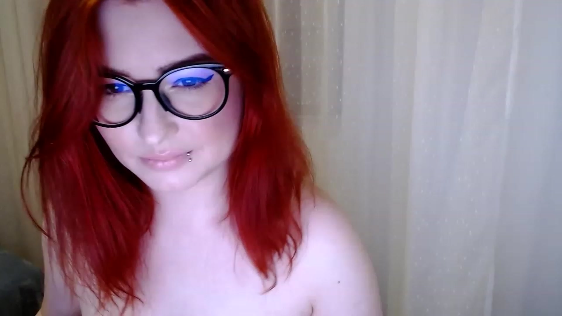 Gallery image thumbnail from EvaStar19's myfreecams stream on, 12/28/2022, 17:35 image 1 of 20