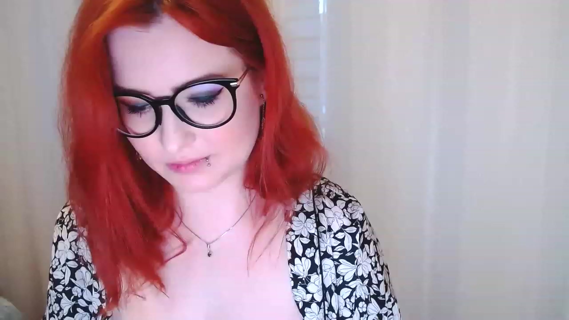 Gallery image thumbnail from EvaStar19's myfreecams stream on, 01/17/2023, 16:46 image 8 of 20