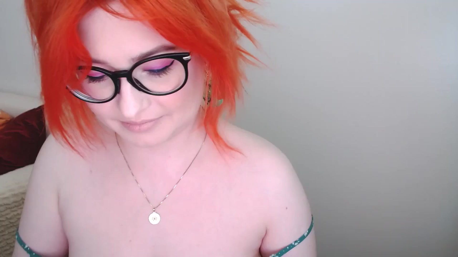 Gallery image thumbnail from EvaStar19's myfreecams stream on, 05/06/2024, 13:17 image 1 of 20