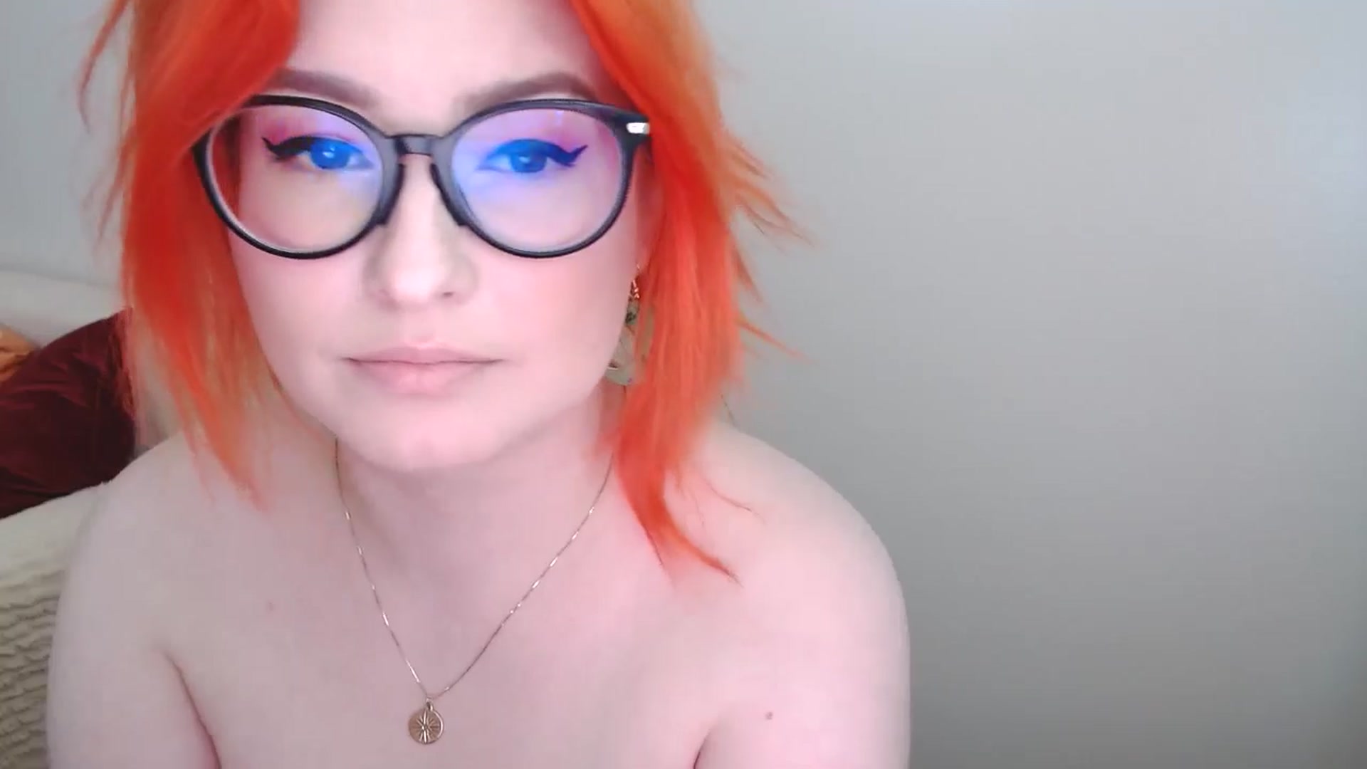 Gallery image thumbnail from EvaStar19's myfreecams stream on, 05/06/2024, 13:17 image 12 of 20