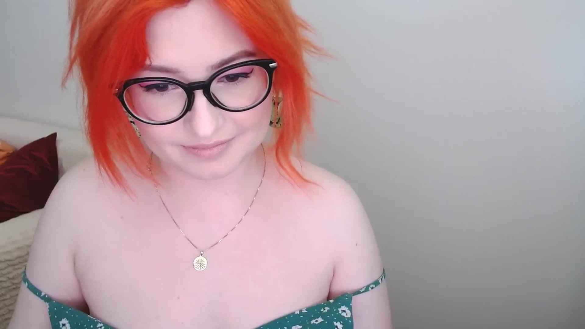 Gallery image thumbnail from EvaStar19's myfreecams stream on, 05/06/2024, 13:17 image 18 of 20