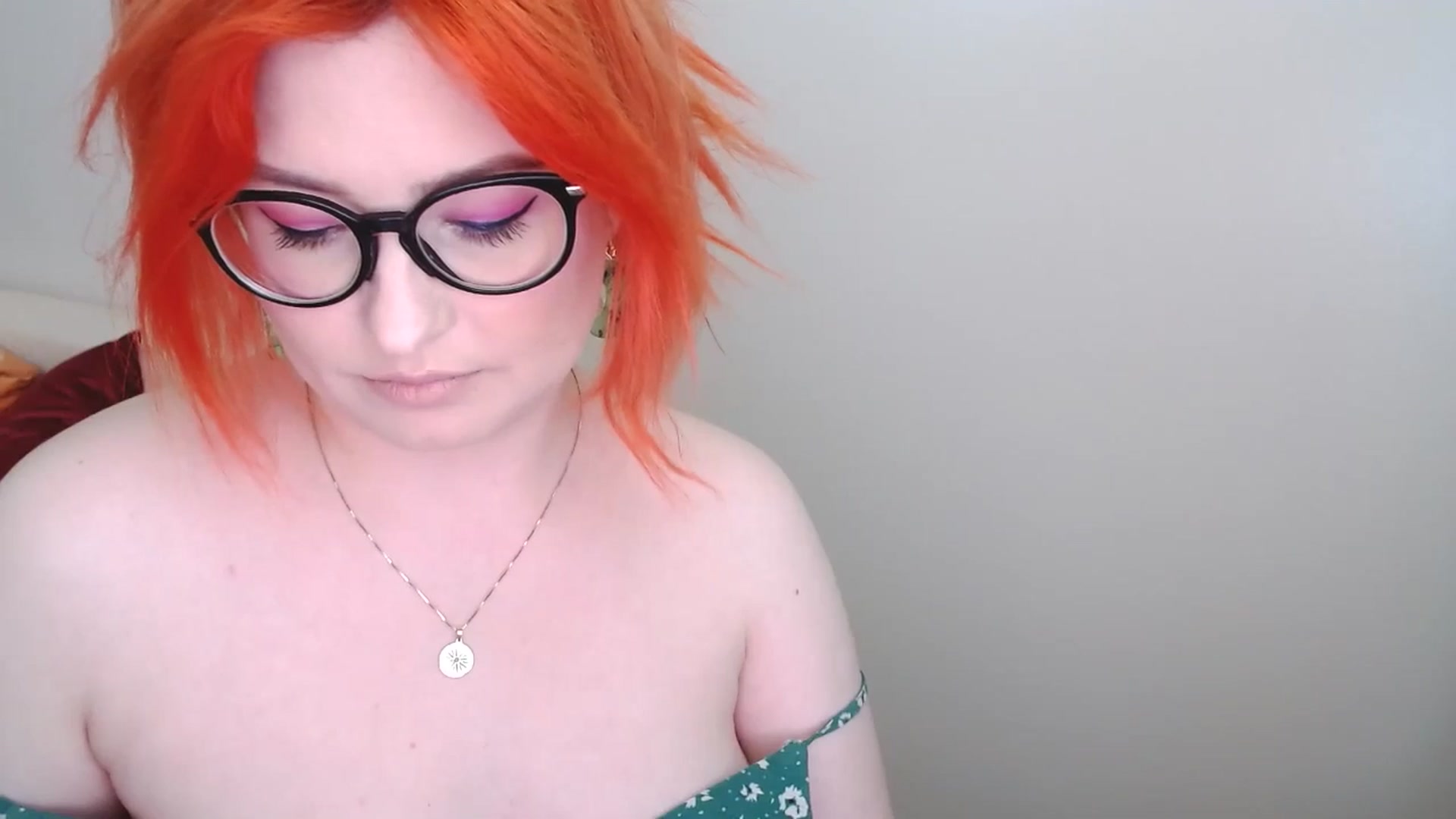 Gallery image thumbnail from EvaStar19's myfreecams stream on, 05/06/2024, 13:17 image 11 of 20