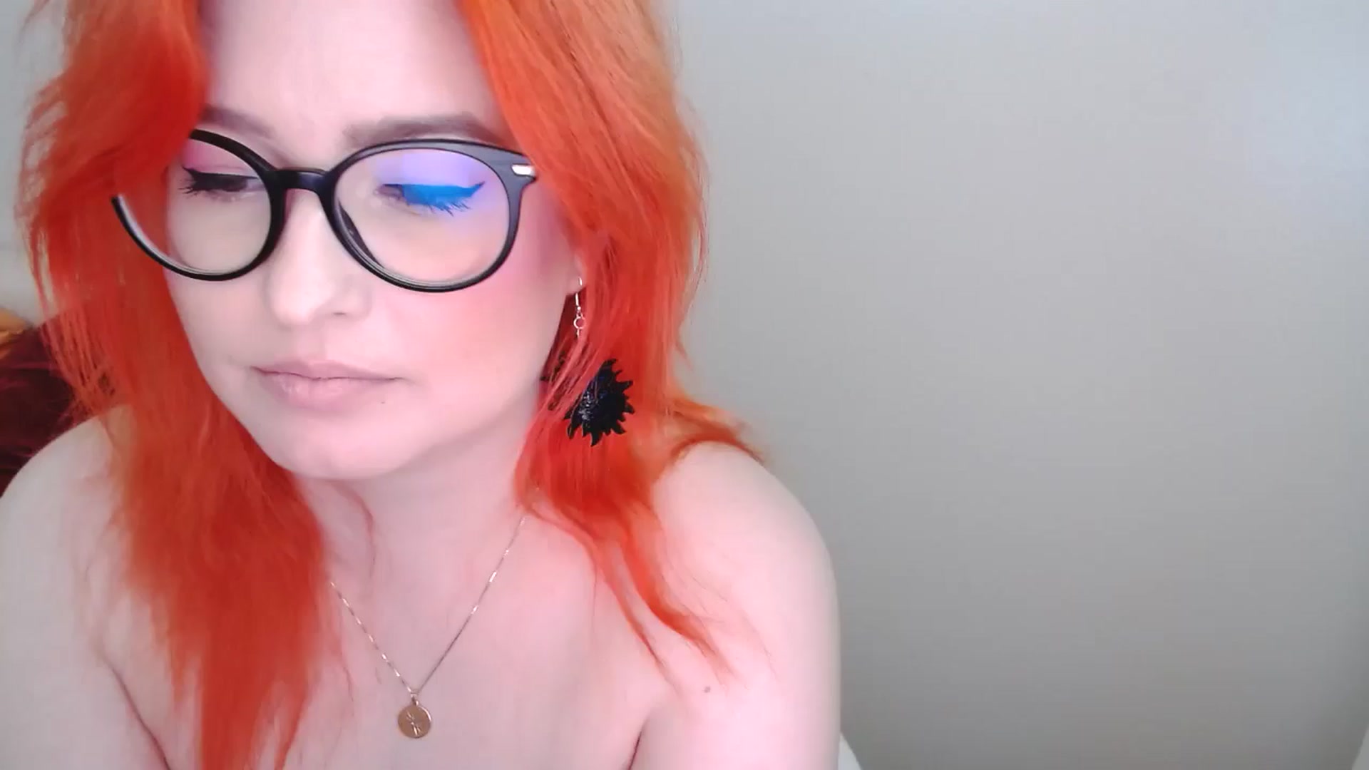 Gallery image thumbnail from EvaStar19's myfreecams stream on, 05/16/2024, 13:19 image 1 of 20