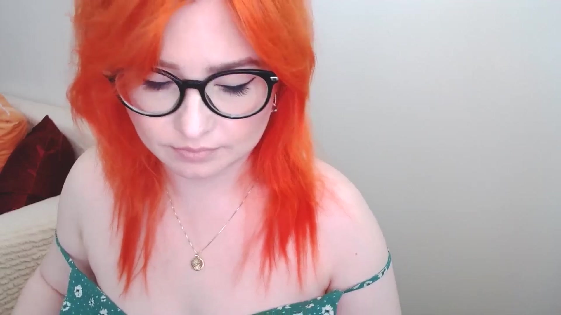 Gallery image thumbnail from EvaStar19's myfreecams stream on, 06/03/2024, 14:21 image 12 of 20