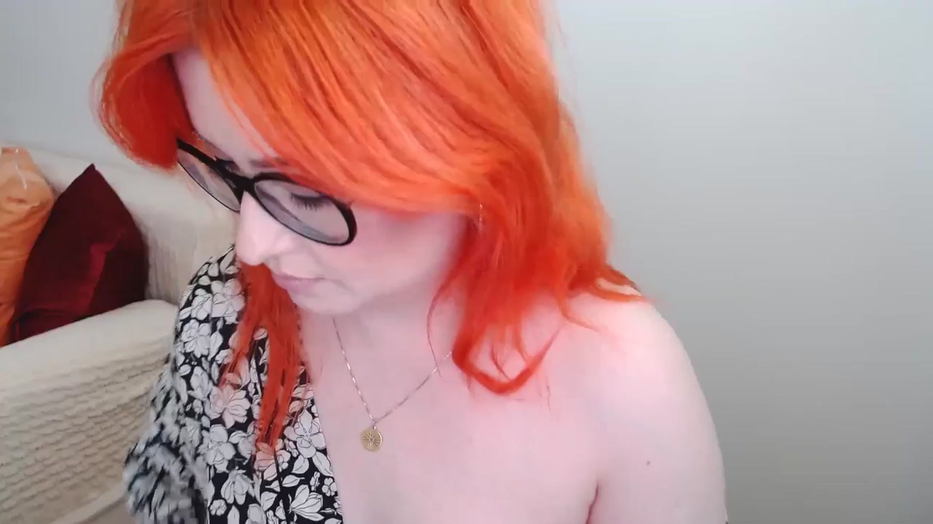 Gallery image thumbnail from EvaStar19's myfreecams stream on, 06/05/2024, 14:05 image 19 of 20