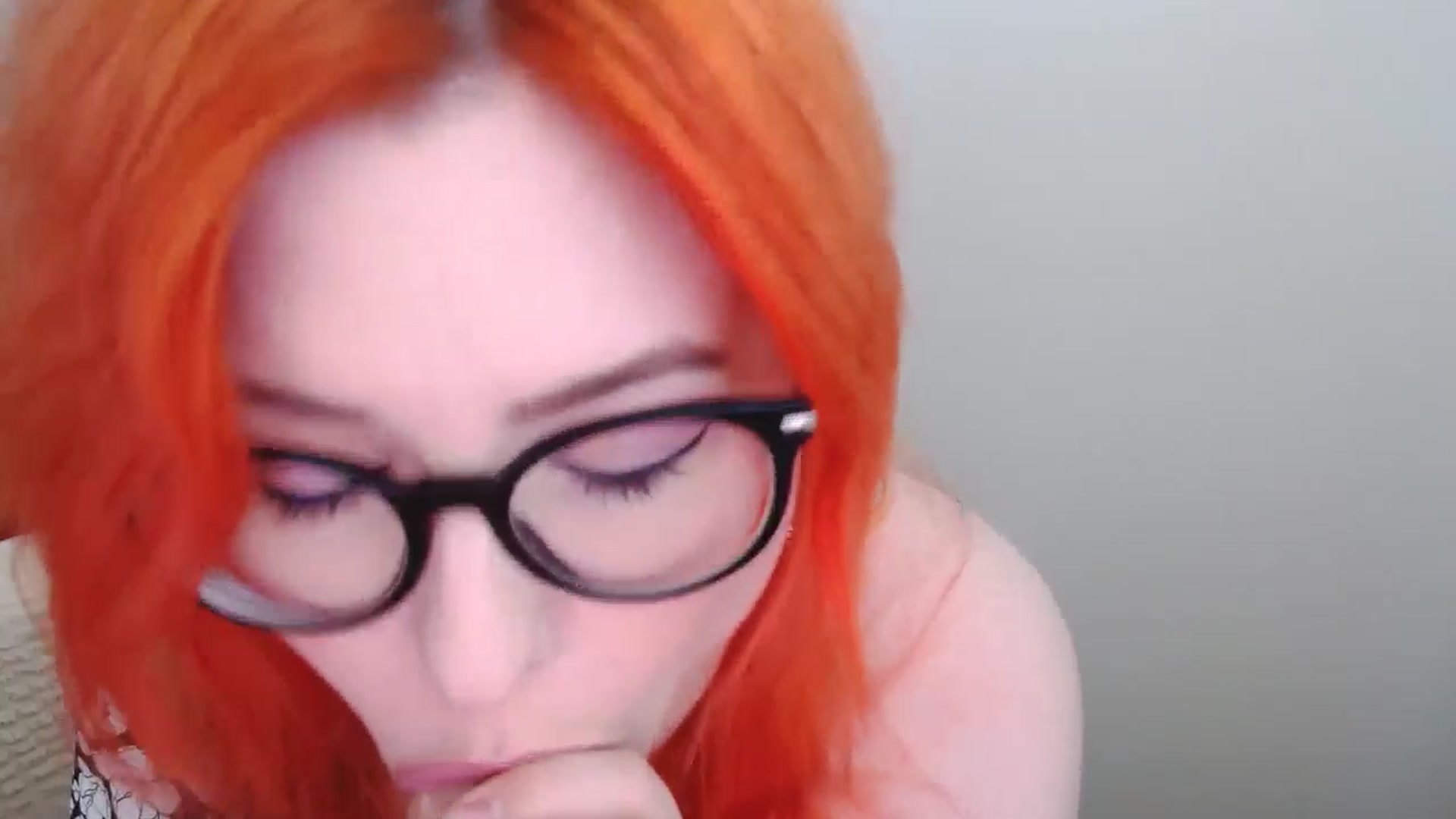 Gallery image thumbnail from EvaStar19's myfreecams stream on, 06/05/2024, 14:05 image 9 of 20