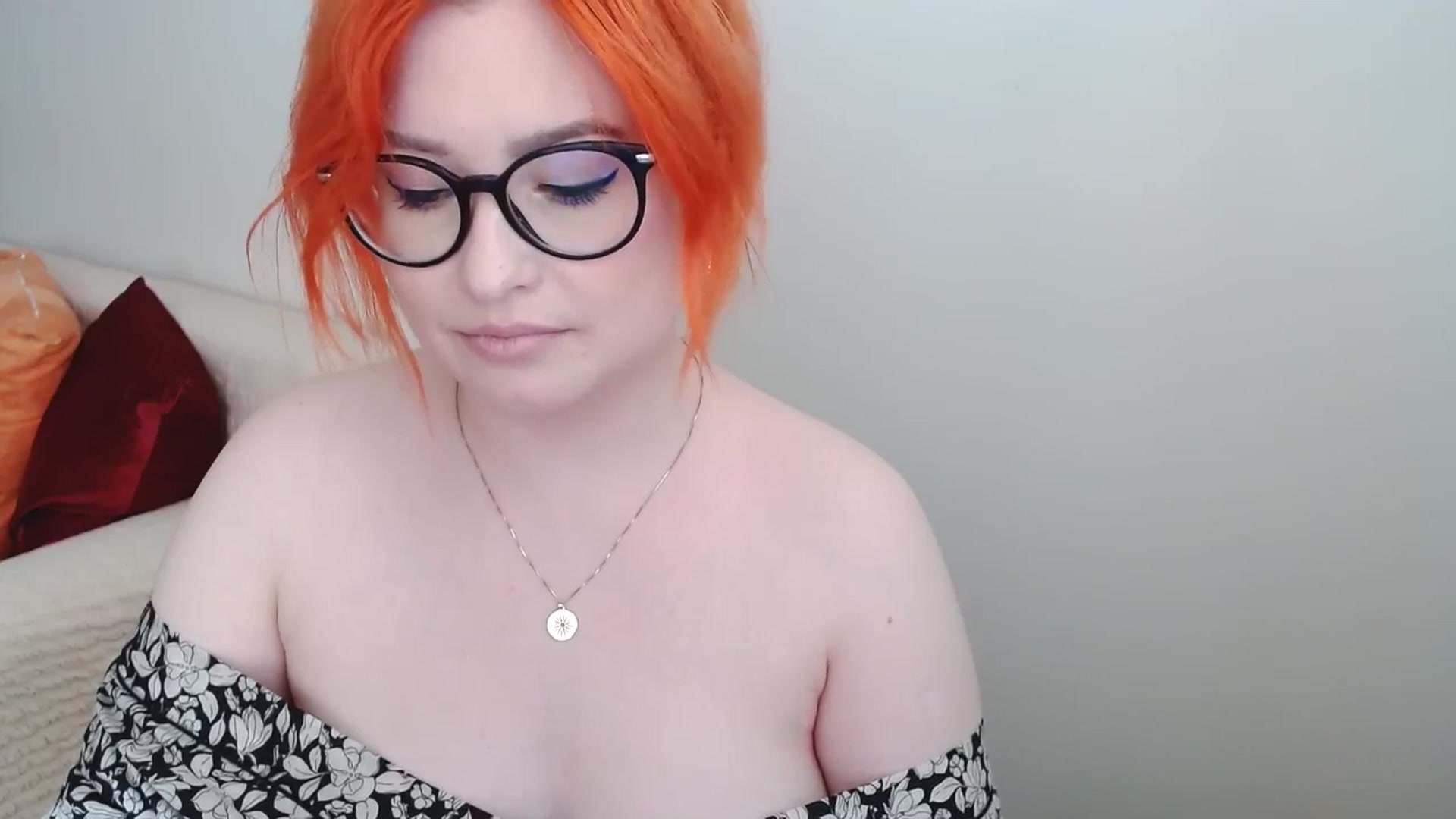 Gallery image thumbnail from EvaStar19's myfreecams stream on, 06/05/2024, 16:13 image 8 of 20