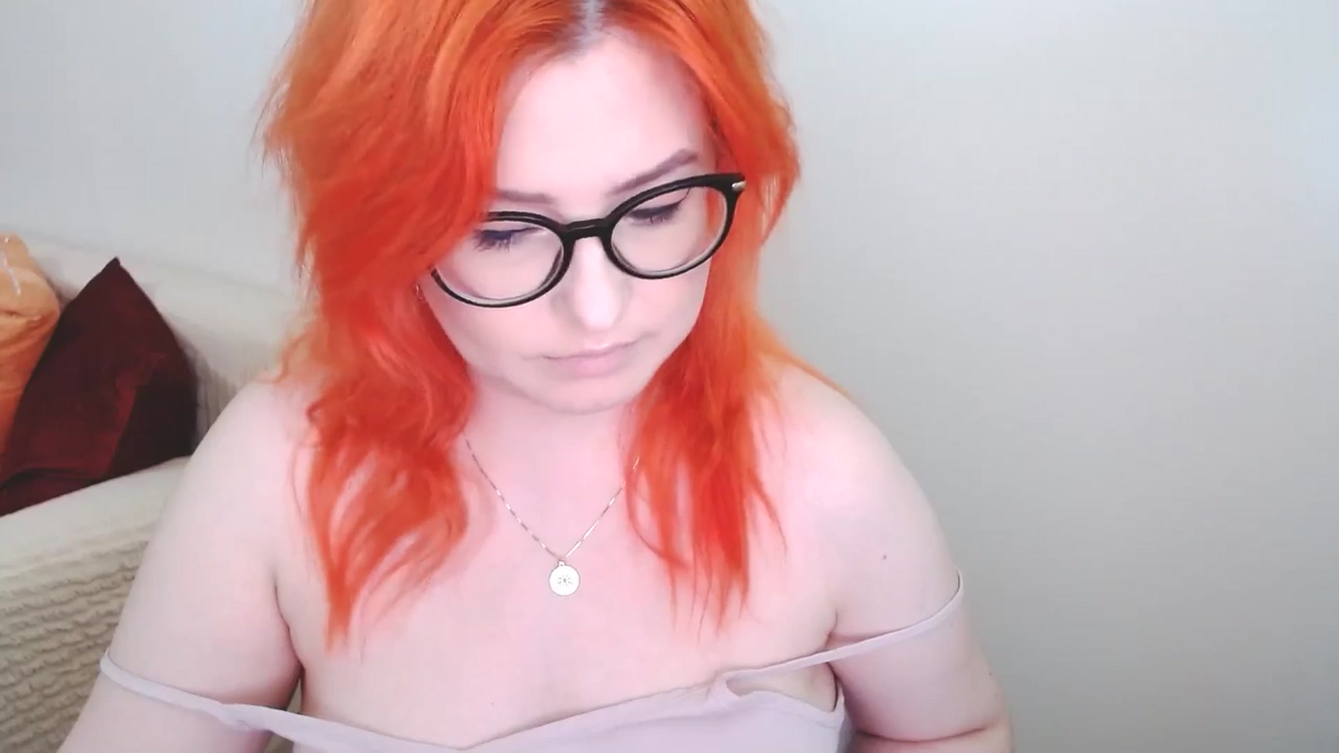 Gallery image thumbnail from EvaStar19's myfreecams stream on, 06/10/2024, 10:35 image 6 of 20