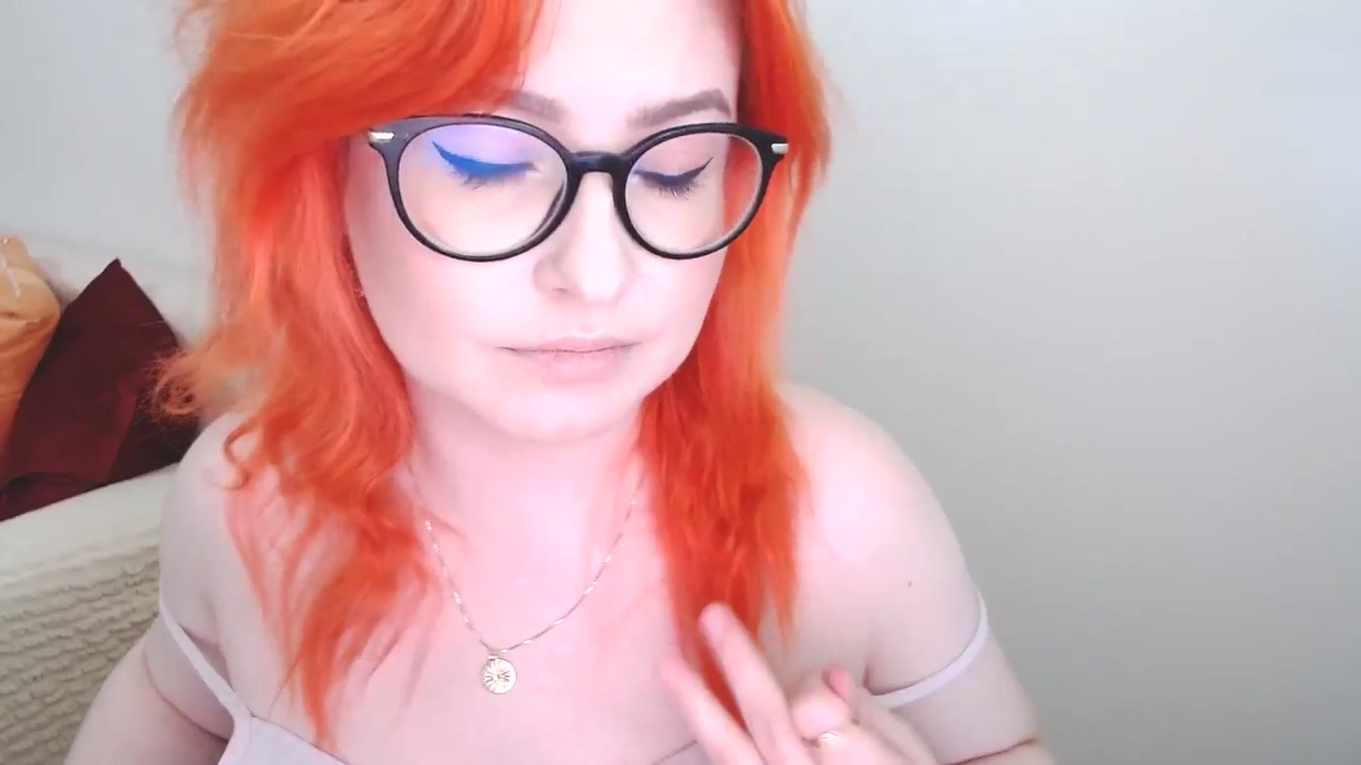Gallery image thumbnail from EvaStar19's myfreecams stream on, 06/10/2024, 10:35 image 14 of 20
