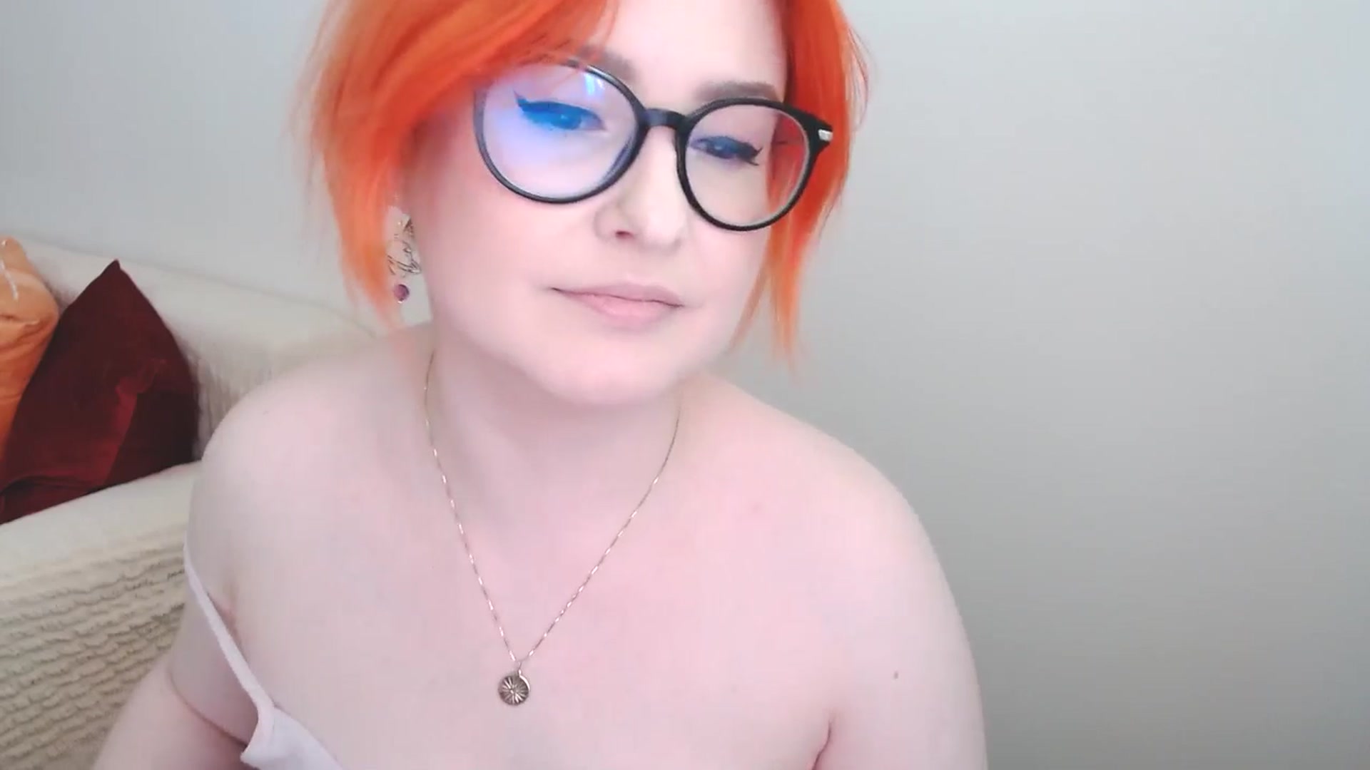 Gallery image thumbnail from EvaStar19's myfreecams stream on, 06/10/2024, 14:09 image 5 of 20