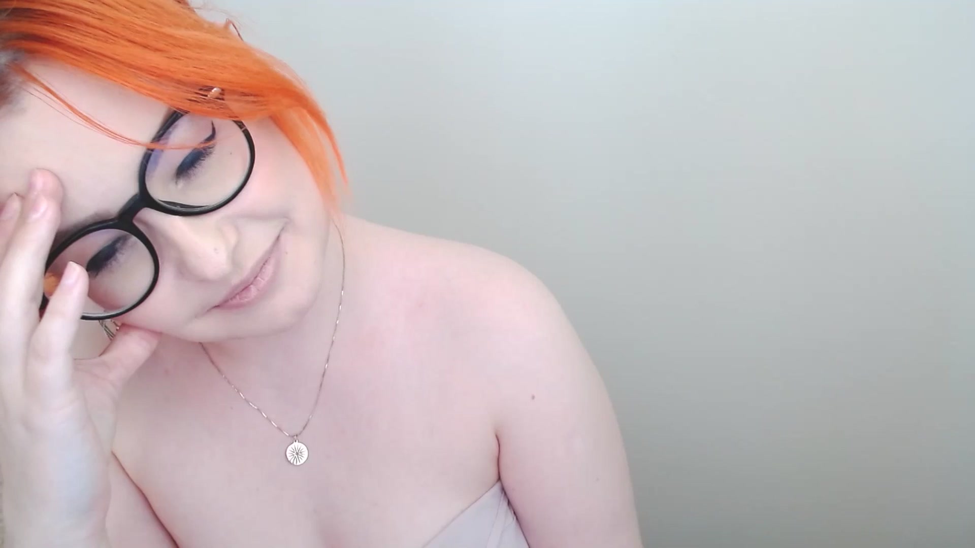 Gallery image thumbnail from EvaStar19's myfreecams stream on, 06/10/2024, 16:30 image 7 of 20