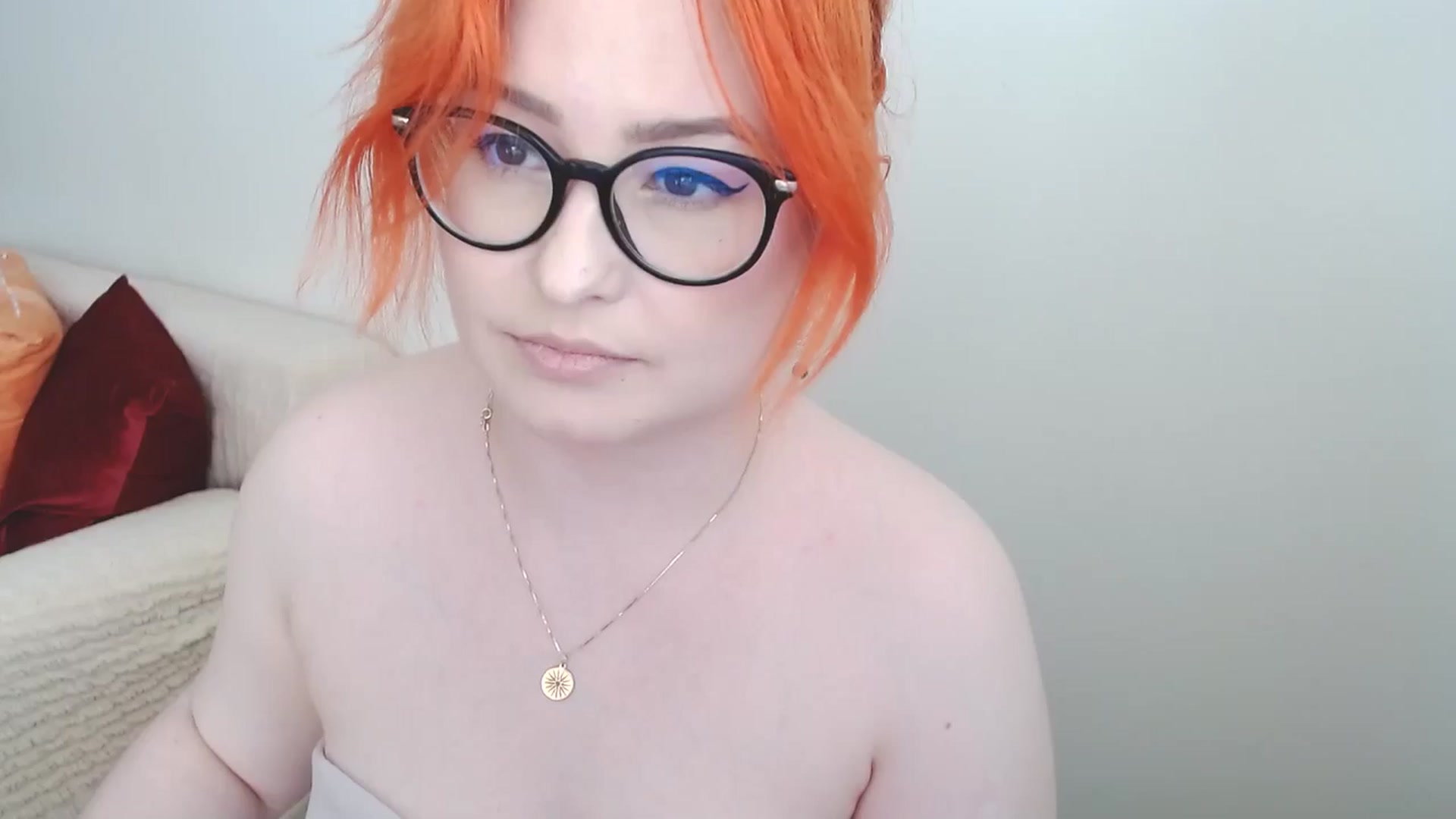 Gallery image thumbnail from EvaStar19's myfreecams stream on, 06/10/2024, 16:30 image 13 of 20