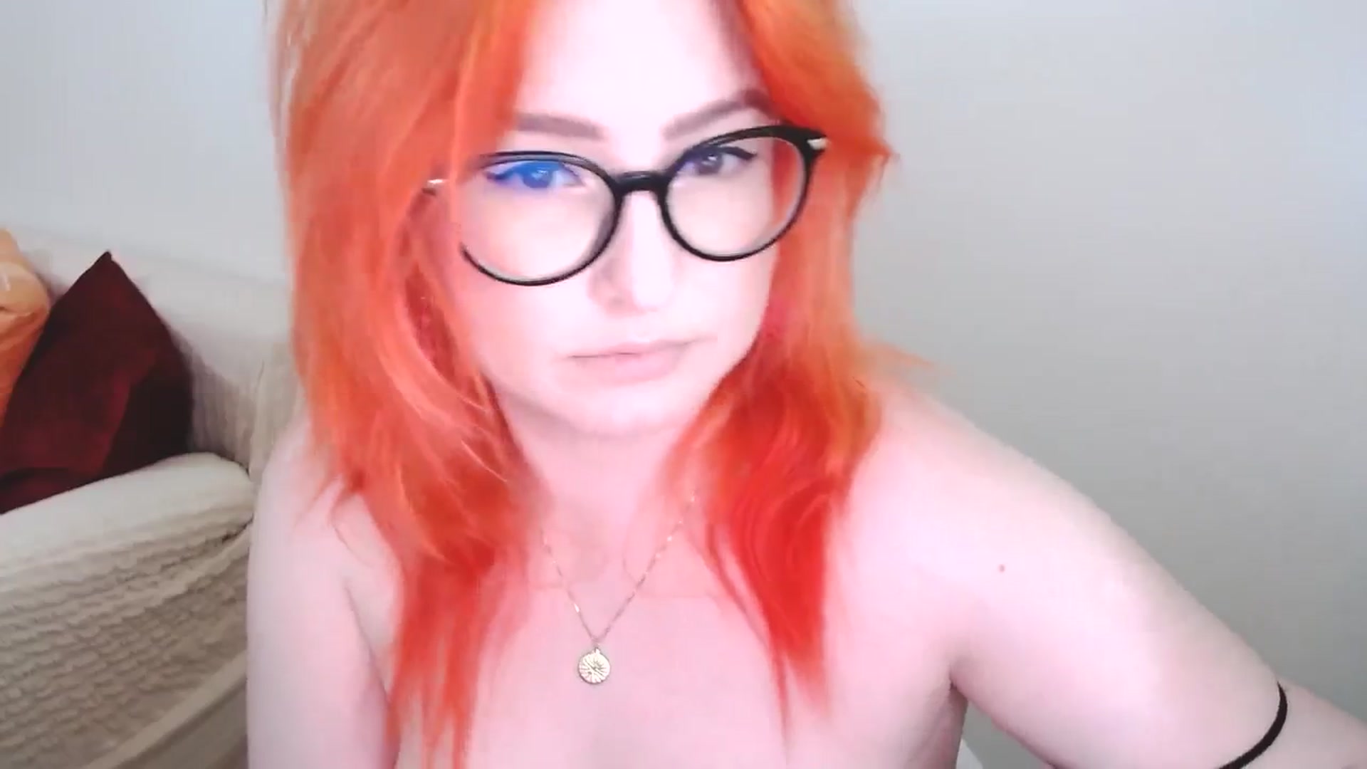 Gallery image thumbnail from EvaStar19's myfreecams stream on, 06/12/2024, 14:35 image 7 of 20