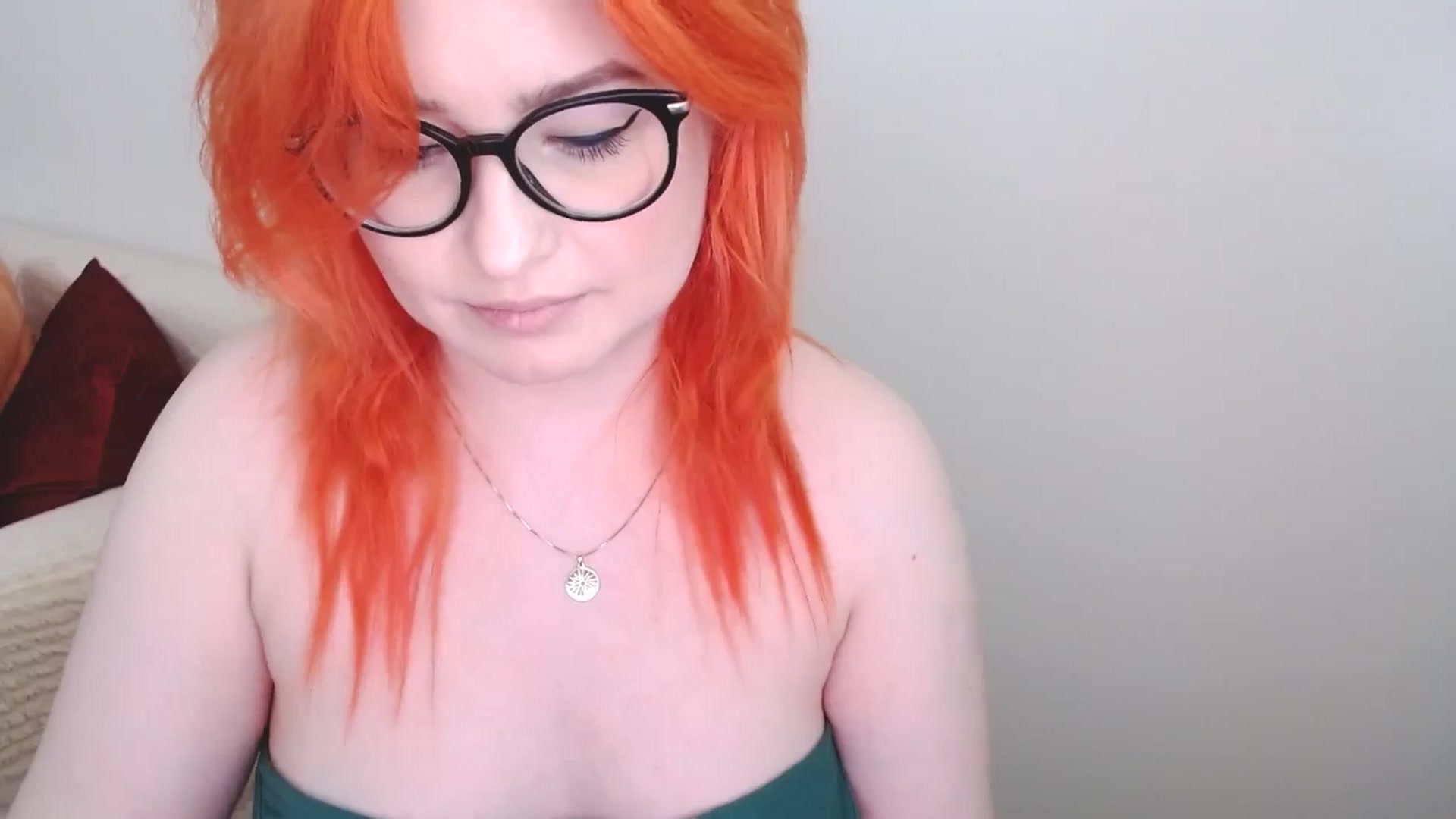 Gallery image thumbnail from EvaStar19's myfreecams stream on, 06/14/2024, 12:56 image 15 of 20