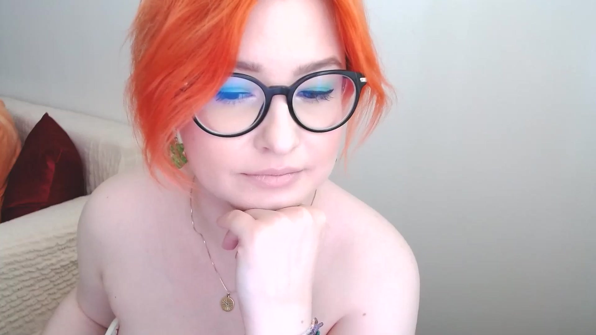 Gallery image thumbnail from EvaStar19's myfreecams stream on, 06/15/2024, 15:22 image 11 of 20