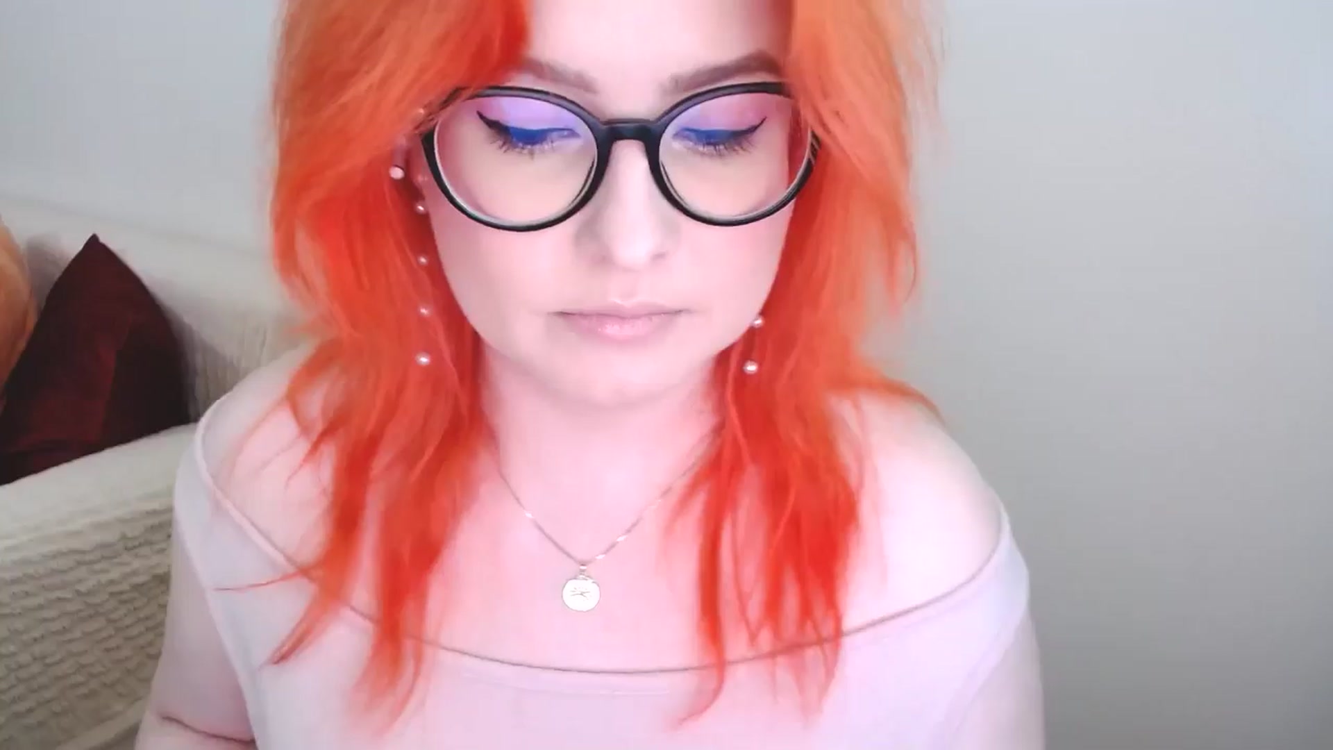 Gallery image thumbnail from EvaStar19's myfreecams stream on, 06/17/2024, 10:19 image 18 of 20