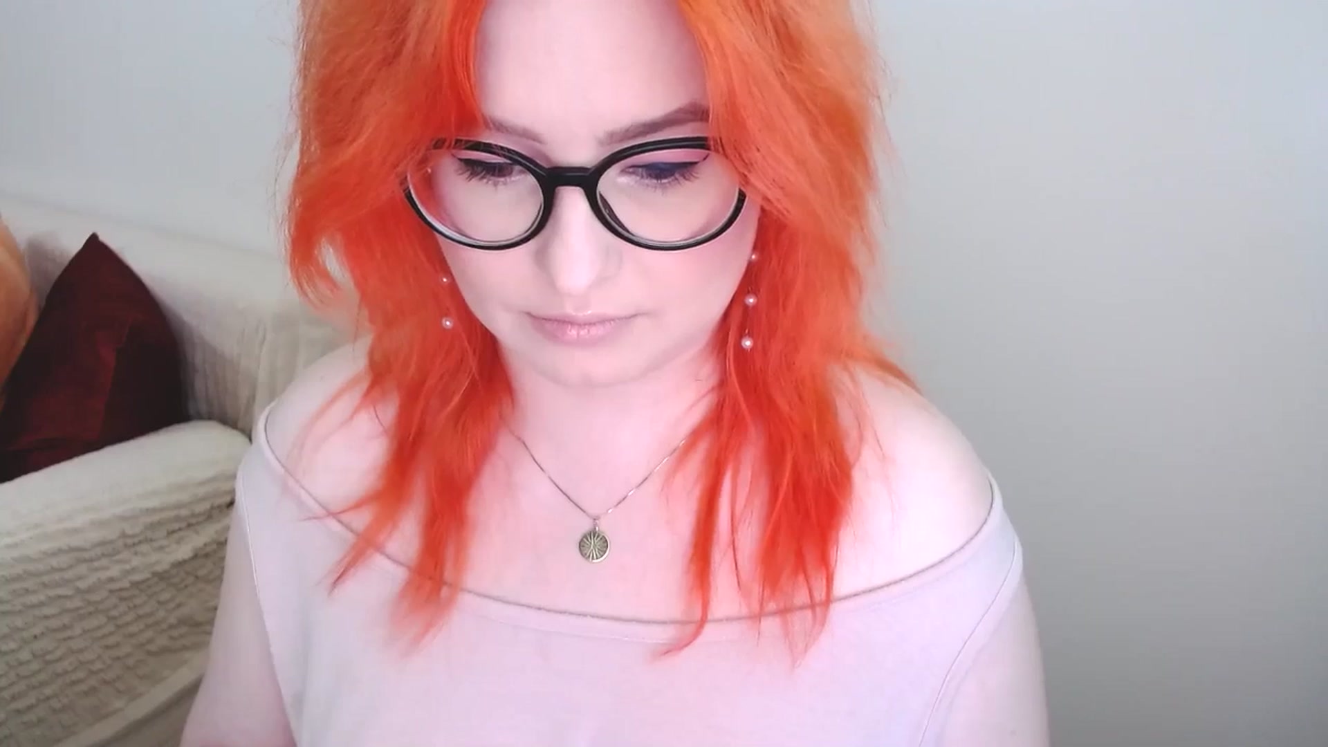Gallery image thumbnail from EvaStar19's myfreecams stream on, 06/17/2024, 10:19 image 17 of 20