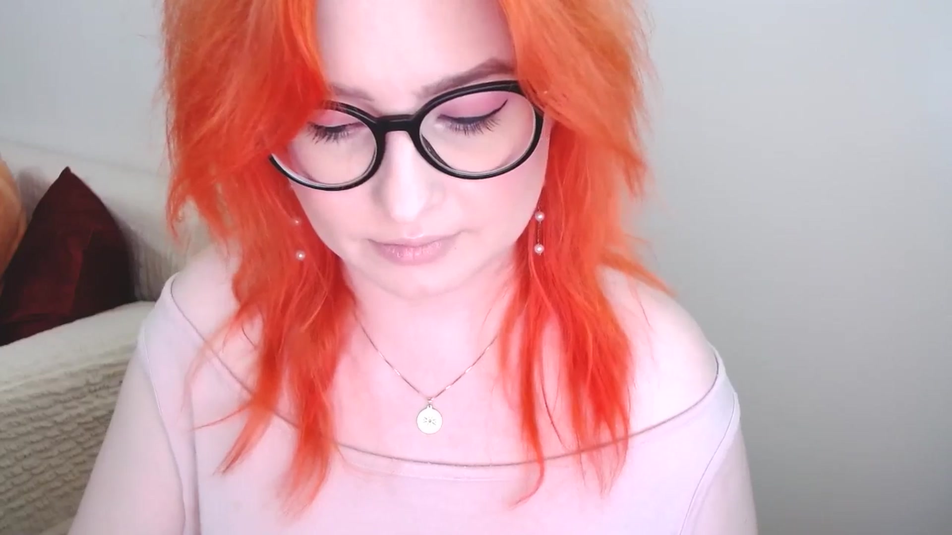 Gallery image thumbnail from EvaStar19's myfreecams stream on, 06/17/2024, 10:19 image 12 of 20