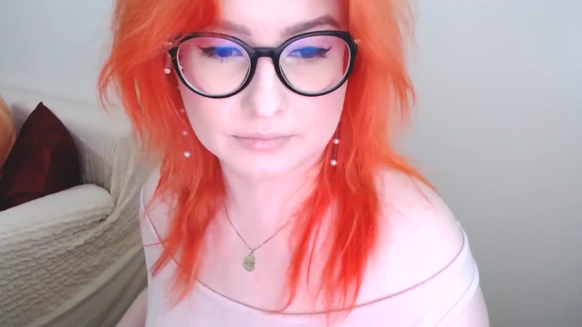 Gallery image thumbnail from EvaStar19's myfreecams stream on, 06/17/2024, 10:19 image 13 of 20
