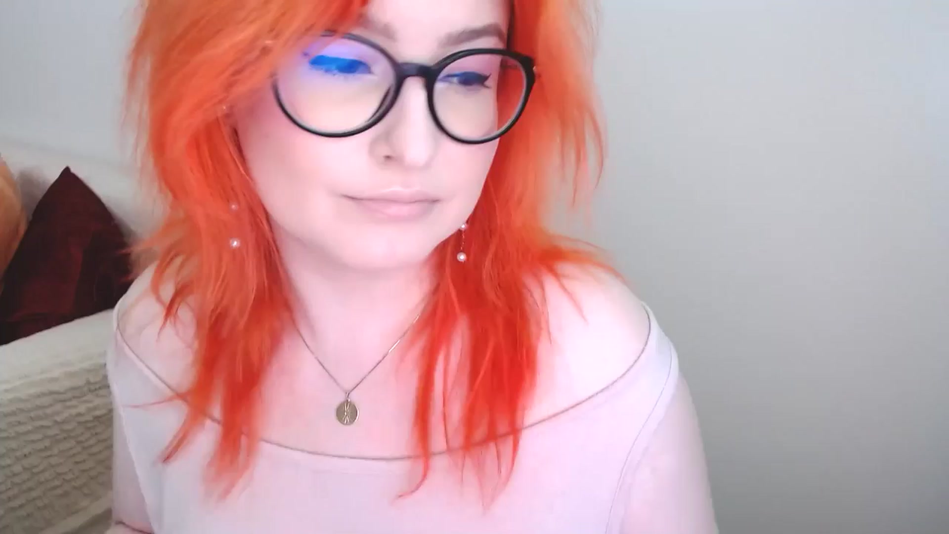 Gallery image thumbnail from EvaStar19's myfreecams stream on, 06/17/2024, 10:19 image 19 of 20