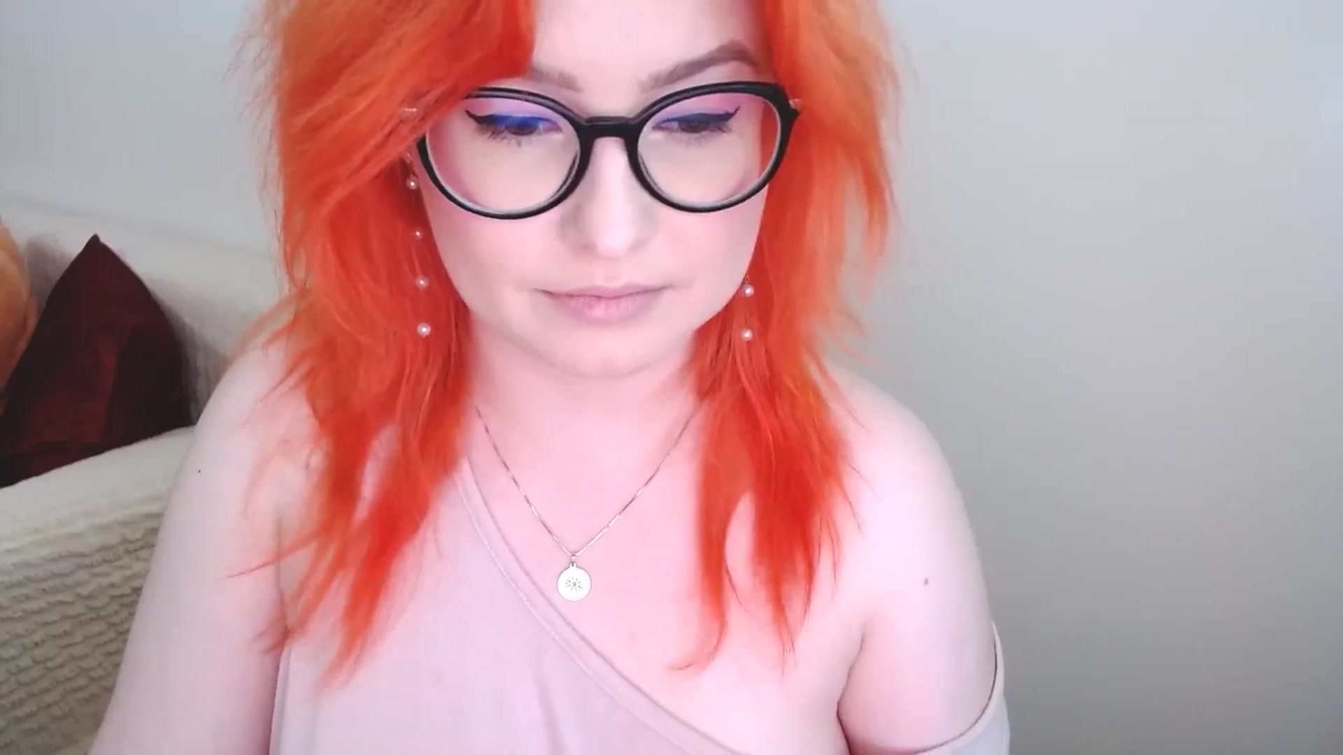 Gallery image thumbnail from EvaStar19's myfreecams stream on, 06/17/2024, 12:08 image 19 of 20