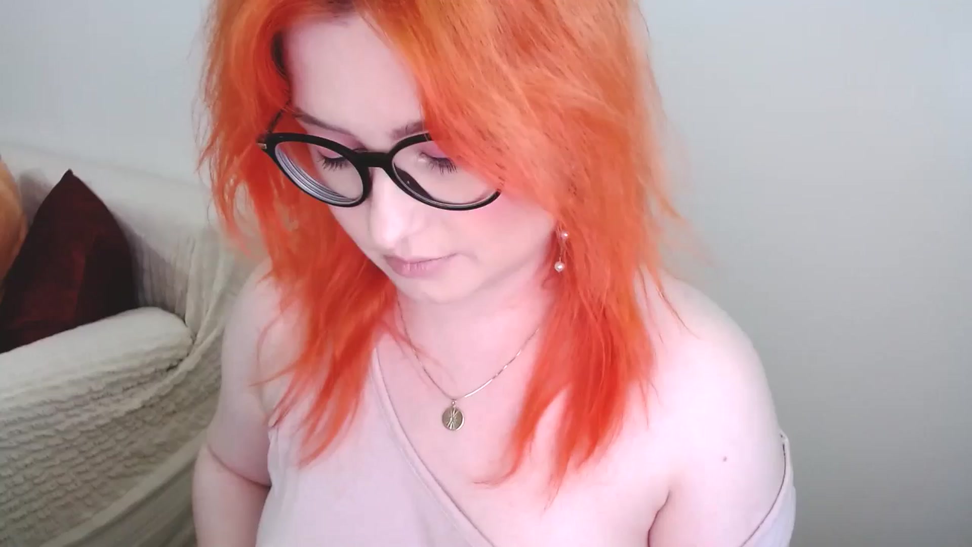 Gallery image thumbnail from EvaStar19's myfreecams stream on, 06/17/2024, 12:08 image 16 of 20