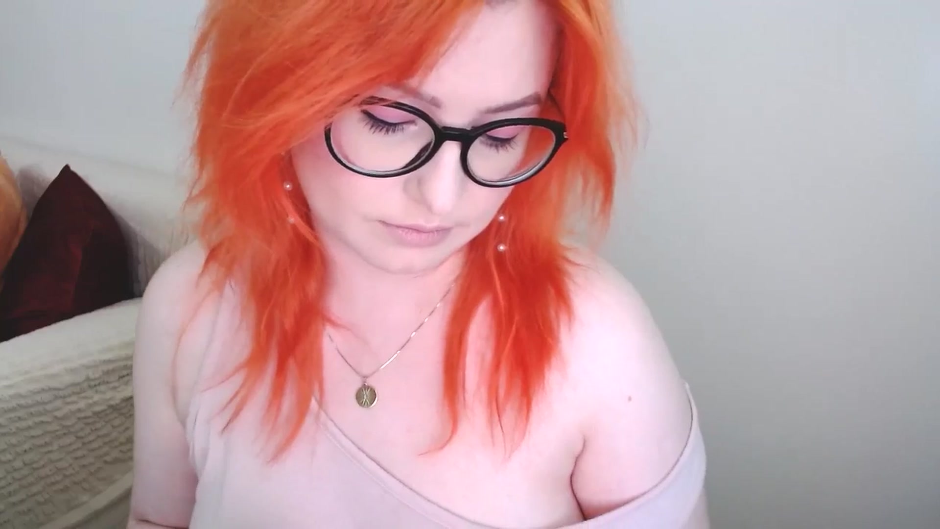 Gallery image thumbnail from EvaStar19's myfreecams stream on, 06/17/2024, 12:08 image 15 of 20