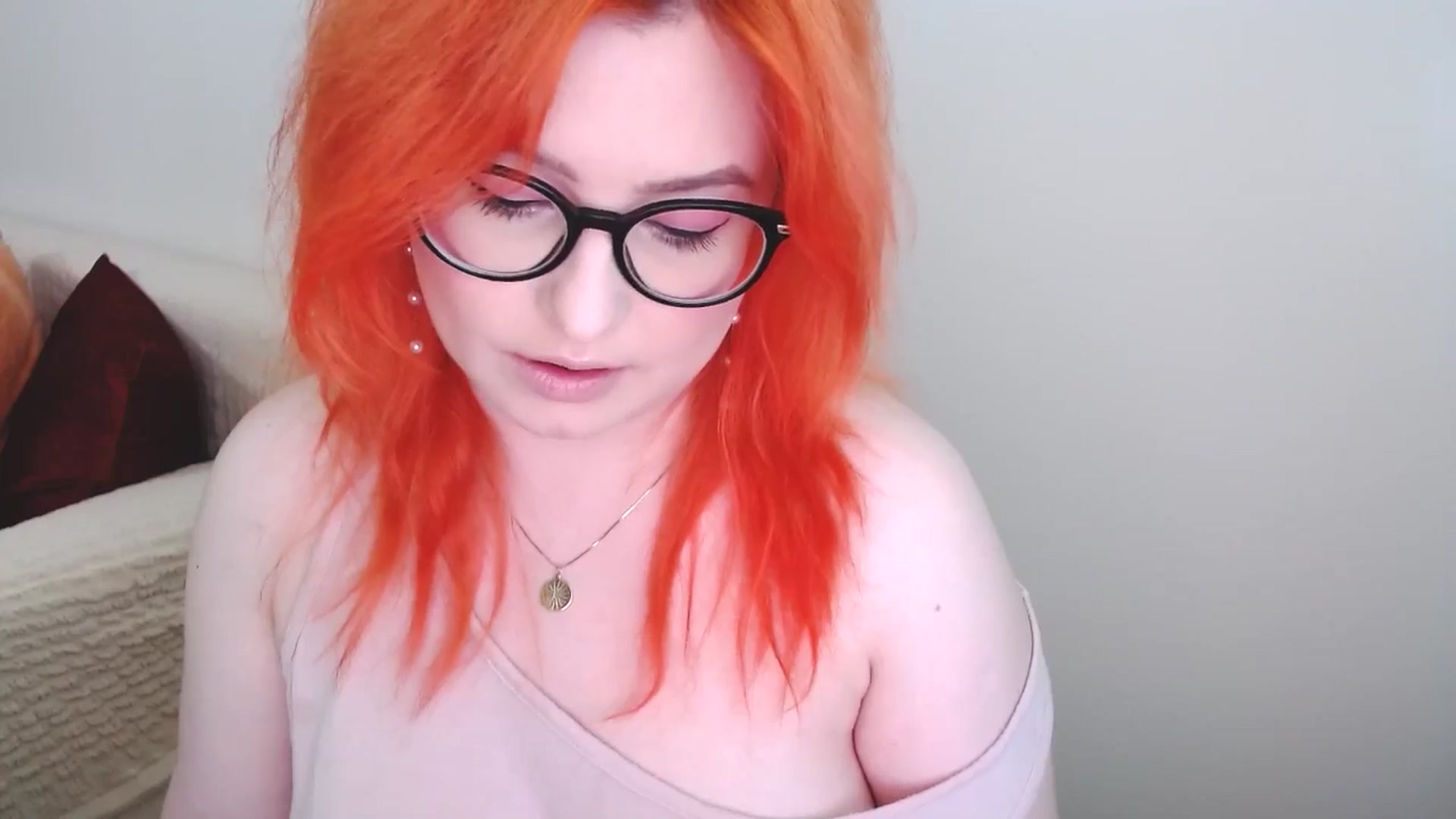 Gallery image thumbnail from EvaStar19's myfreecams stream on, 06/17/2024, 12:08 image 3 of 20