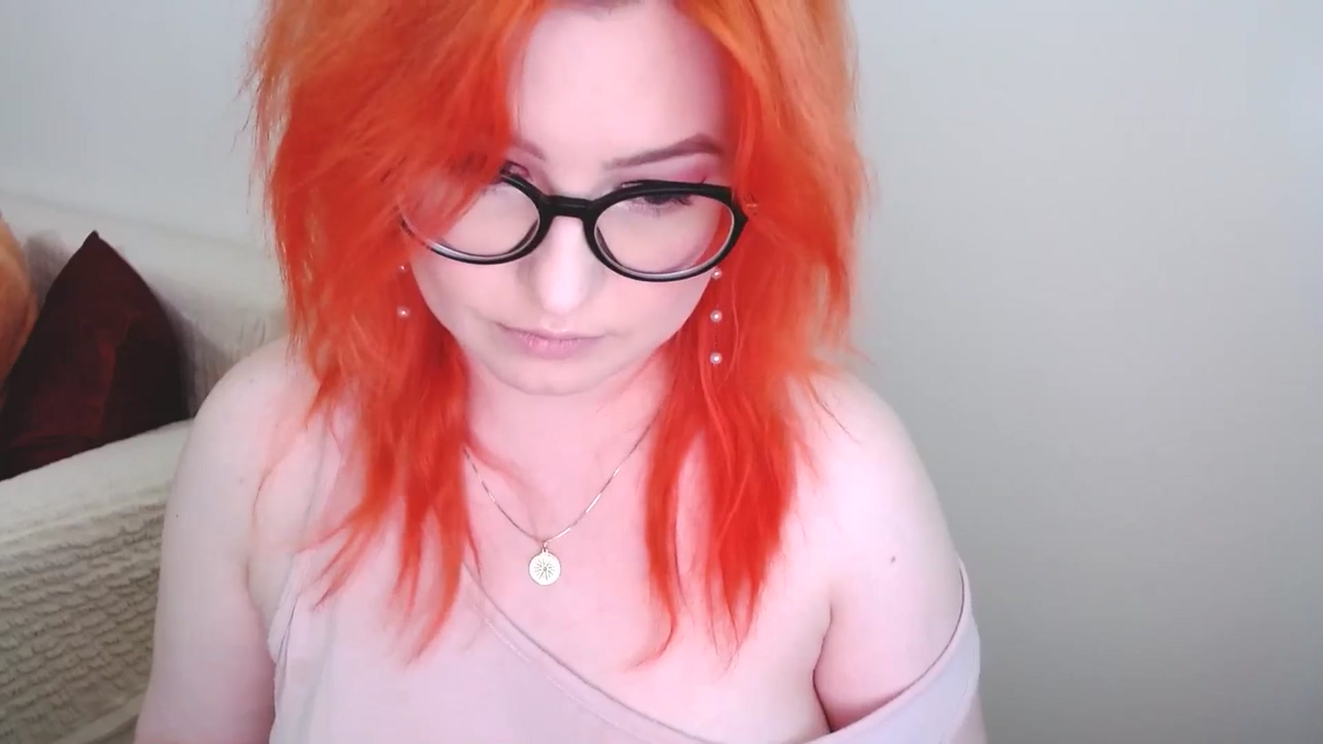 Gallery image thumbnail from EvaStar19's myfreecams stream on, 06/17/2024, 12:08 image 12 of 20