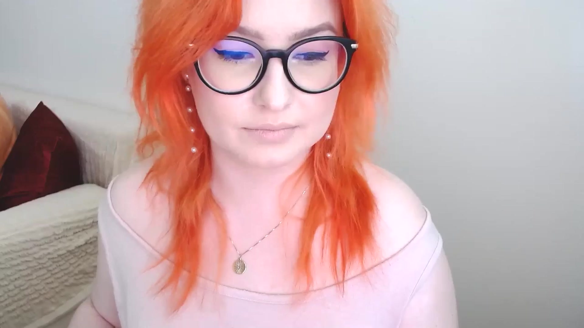 Gallery image thumbnail from EvaStar19's myfreecams stream on, 06/17/2024, 14:51 image 2 of 20