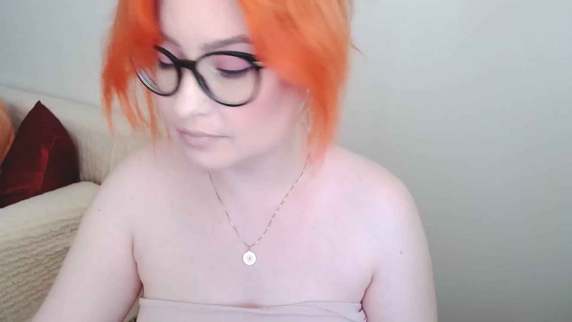 Gallery image thumbnail from EvaStar19's myfreecams stream on, 06/17/2024, 16:19 image 19 of 20