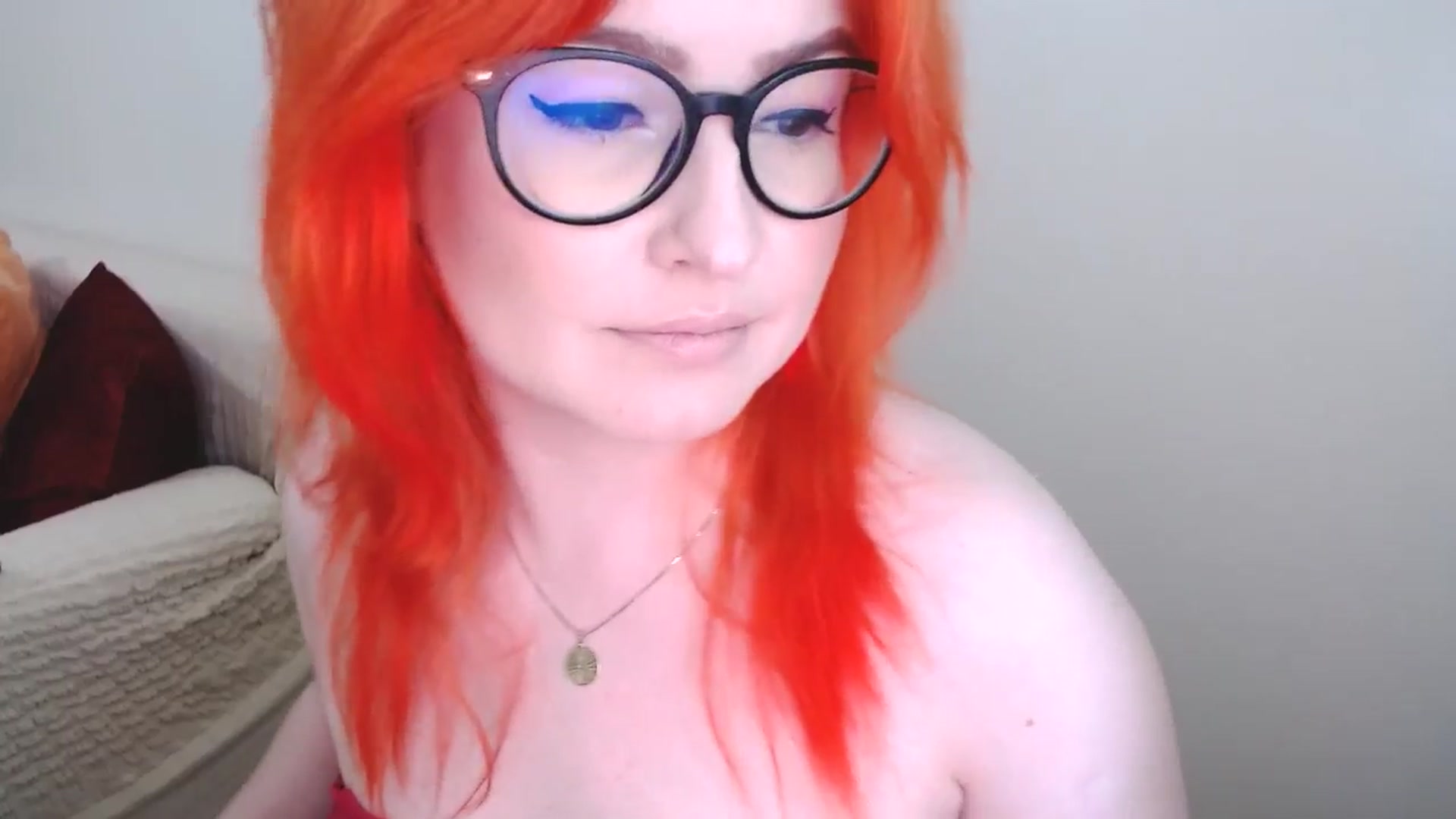 Gallery image thumbnail from EvaStar19's myfreecams stream on, 06/19/2024, 12:41 image 4 of 20