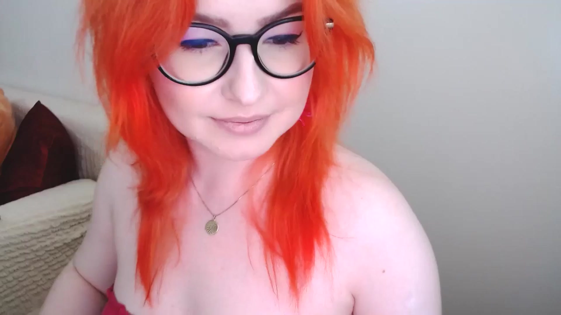 Gallery image thumbnail from EvaStar19's myfreecams stream on, 06/19/2024, 12:41 image 18 of 20