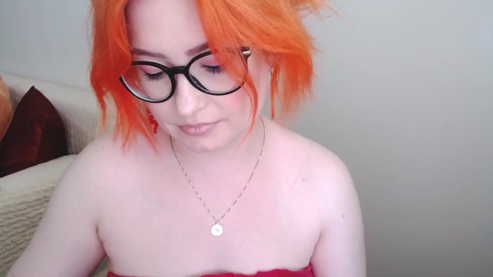 Gallery image thumbnail from EvaStar19's myfreecams stream on, 06/19/2024, 14:20 image 10 of 20