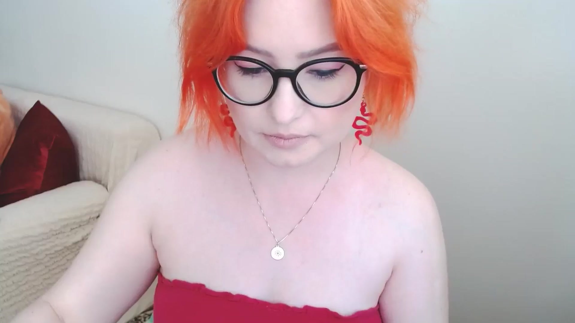 Gallery image thumbnail from EvaStar19's myfreecams stream on, 06/19/2024, 16:15 image 10 of 20