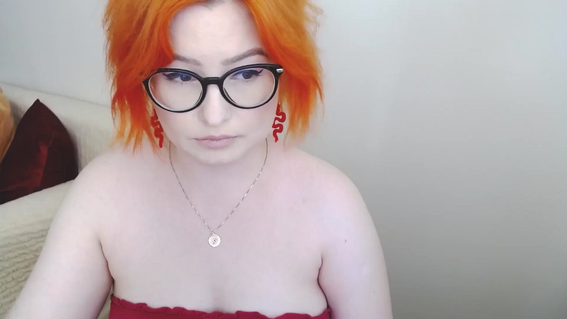 Gallery image thumbnail from EvaStar19's myfreecams stream on, 06/19/2024, 16:15 image 17 of 20