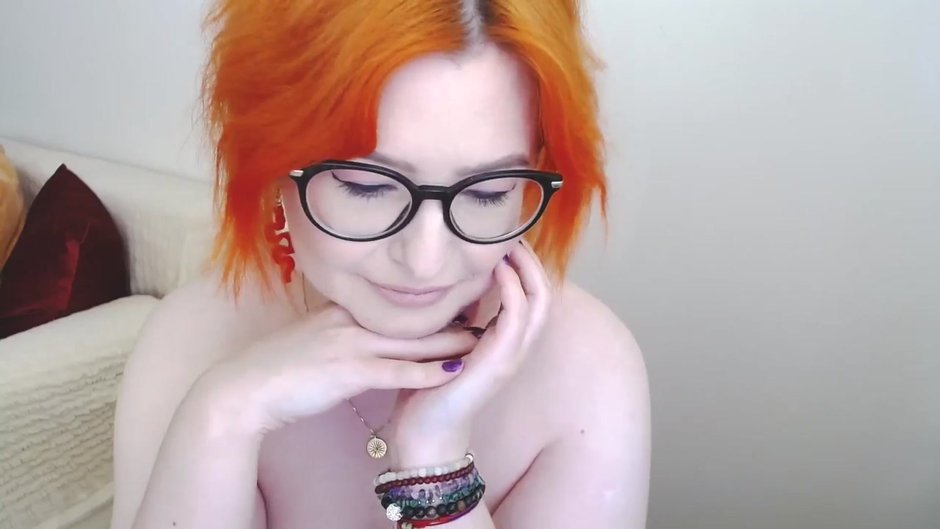 Gallery image thumbnail from EvaStar19's myfreecams stream on, 06/19/2024, 16:15 image 15 of 20