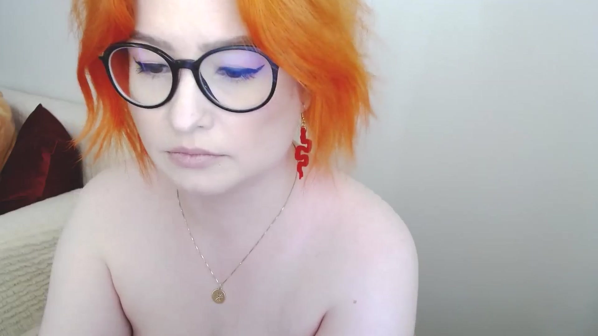 Gallery image thumbnail from EvaStar19's myfreecams stream on, 06/19/2024, 16:33 image 3 of 20