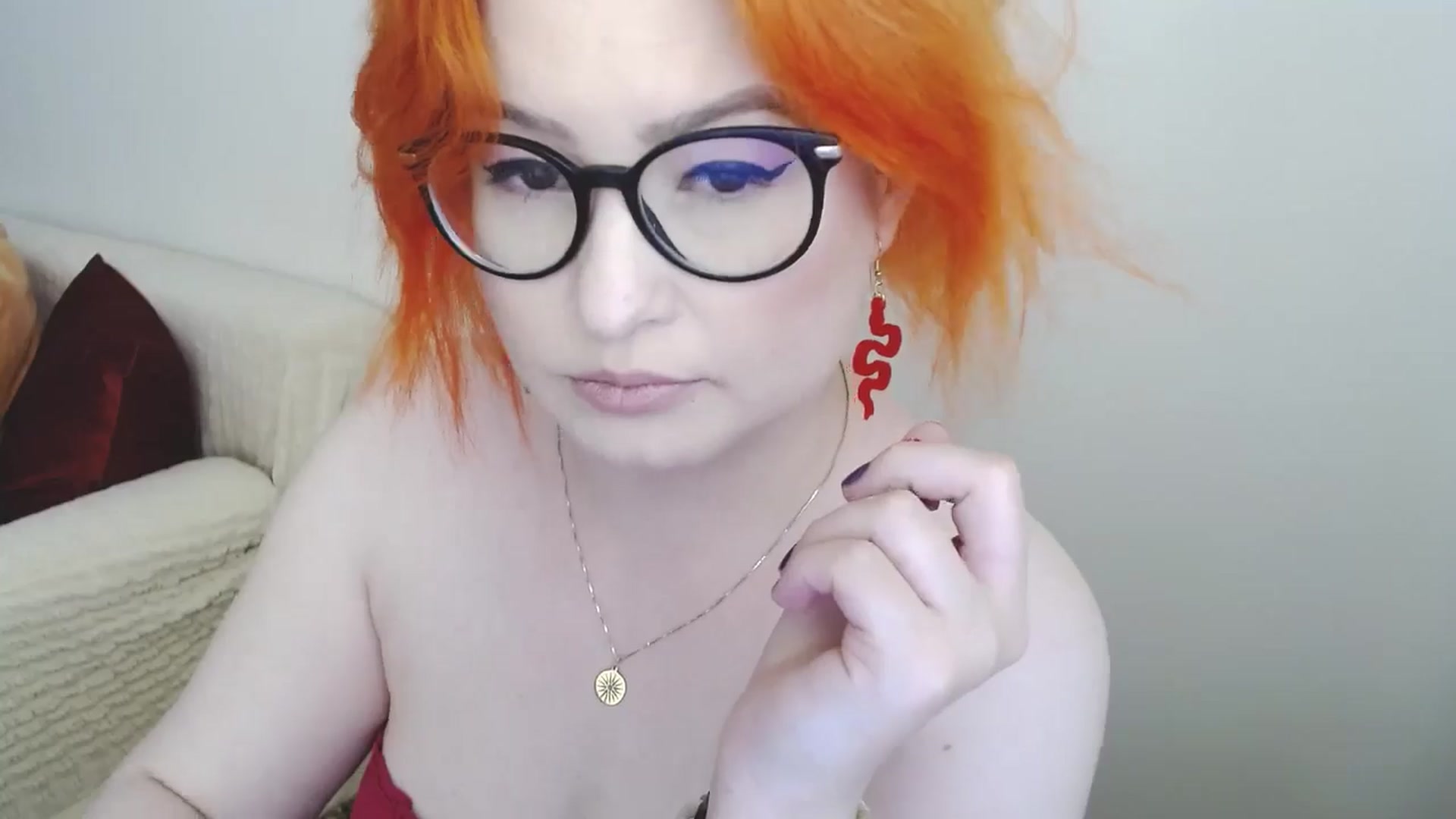 Gallery image thumbnail from EvaStar19's myfreecams stream on, 06/19/2024, 16:33 image 17 of 20