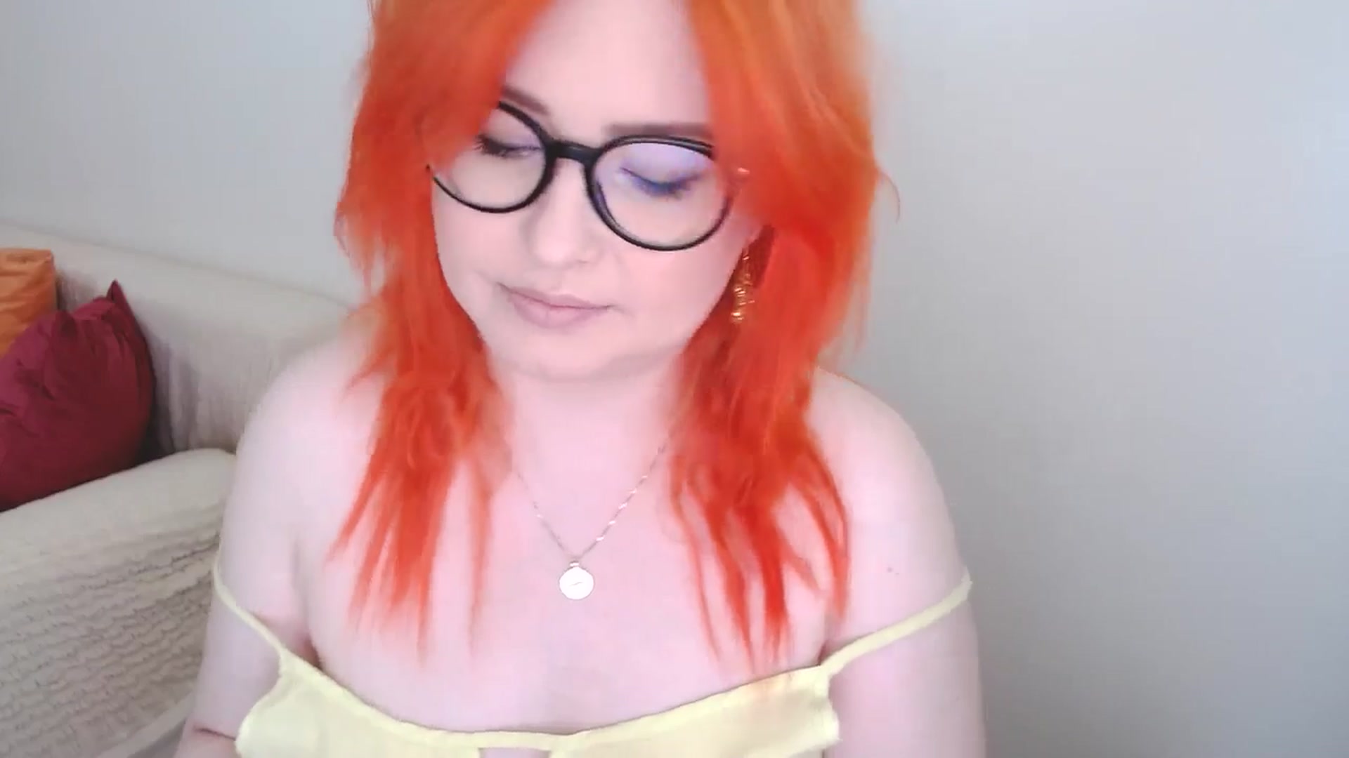 Gallery image thumbnail from EvaStar19's myfreecams stream on, 06/26/2024, 11:21 image 8 of 20