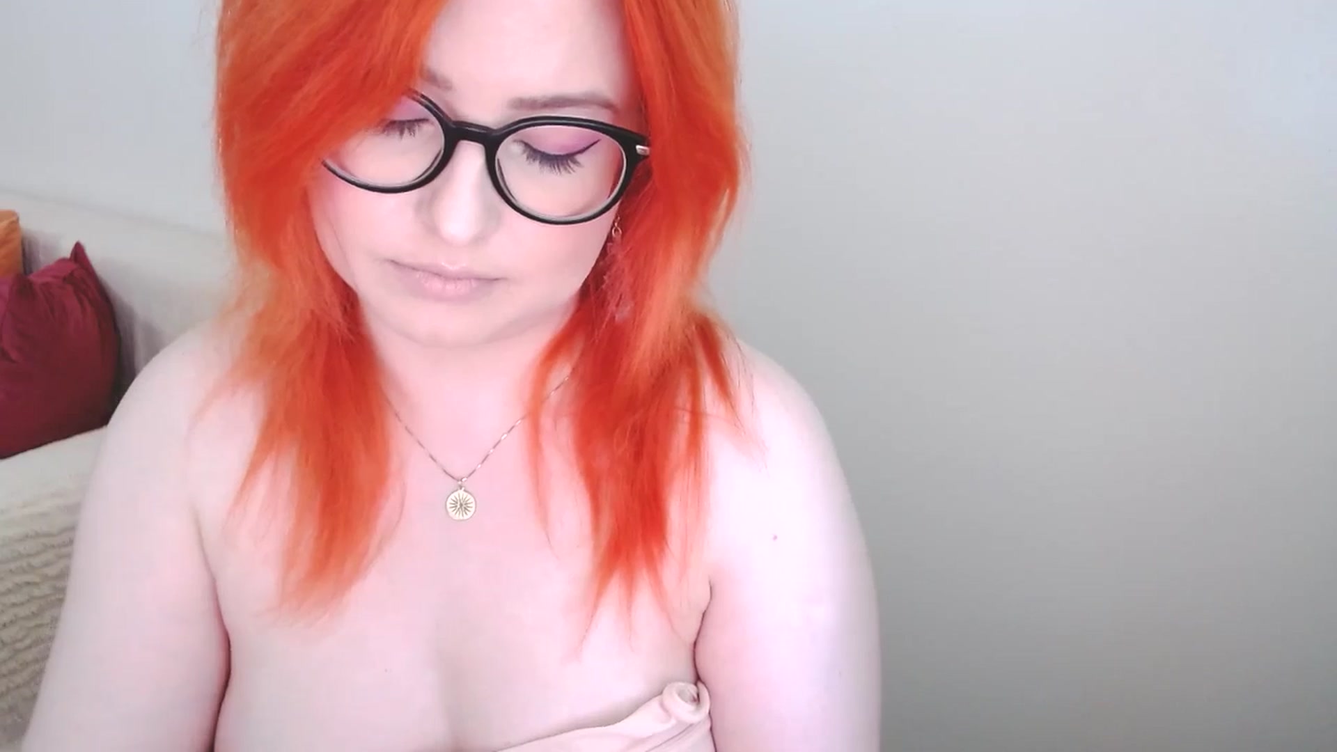 Gallery image thumbnail from EvaStar19's myfreecams stream on, 07/01/2024, 12:01 image 9 of 20