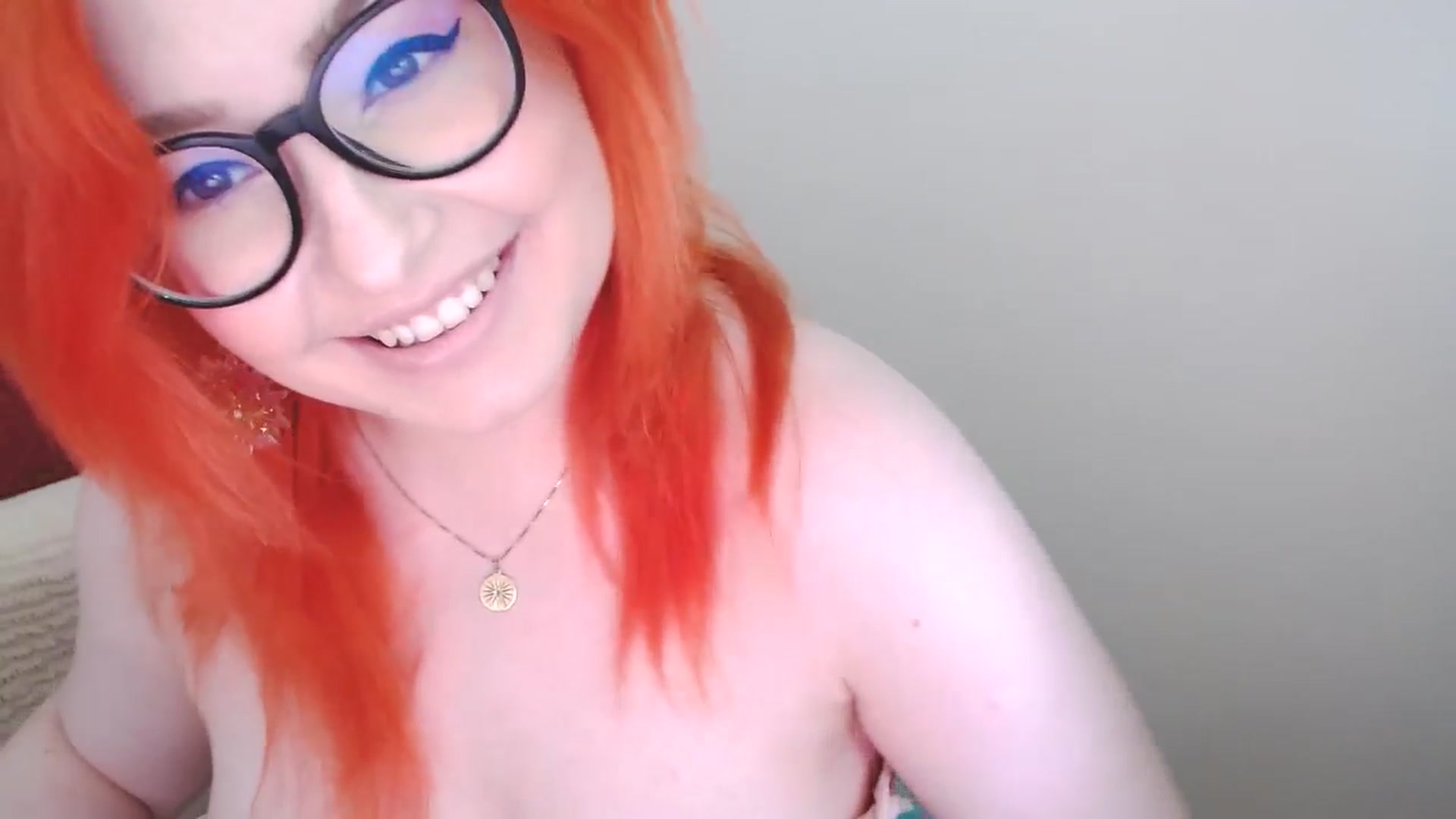 Gallery image thumbnail from EvaStar19's myfreecams stream on, 07/01/2024, 12:01 image 8 of 20