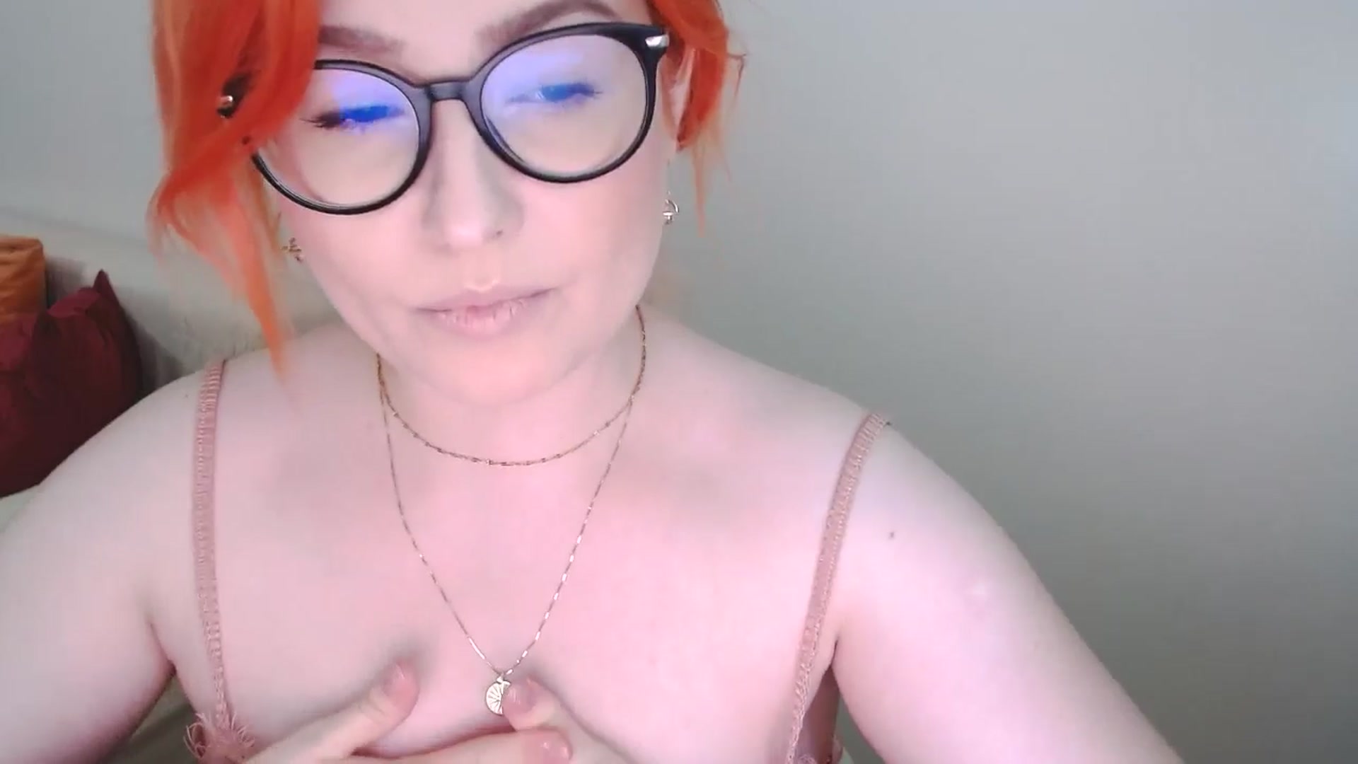 Gallery image thumbnail from EvaStar19's myfreecams stream on, 07/06/2024, 11:19 image 6 of 20
