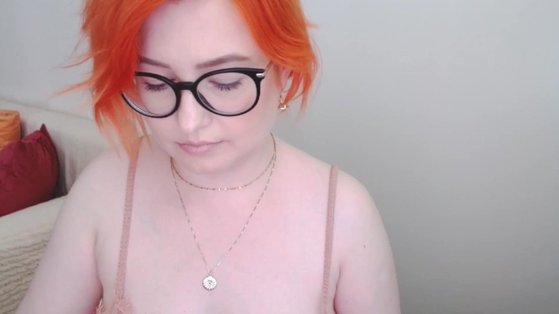Gallery image thumbnail from EvaStar19's myfreecams stream on, 07/06/2024, 14:31 image 12 of 20