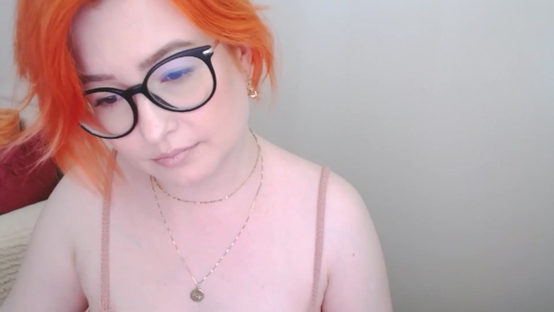 Gallery image thumbnail from EvaStar19's myfreecams stream on, 07/06/2024, 14:31 image 13 of 20