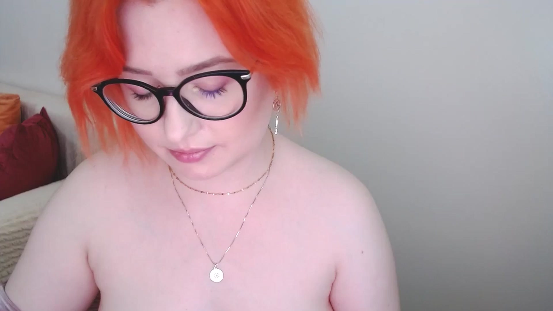 Gallery image thumbnail from EvaStar19's myfreecams stream on, 07/08/2024, 13:00 image 12 of 20