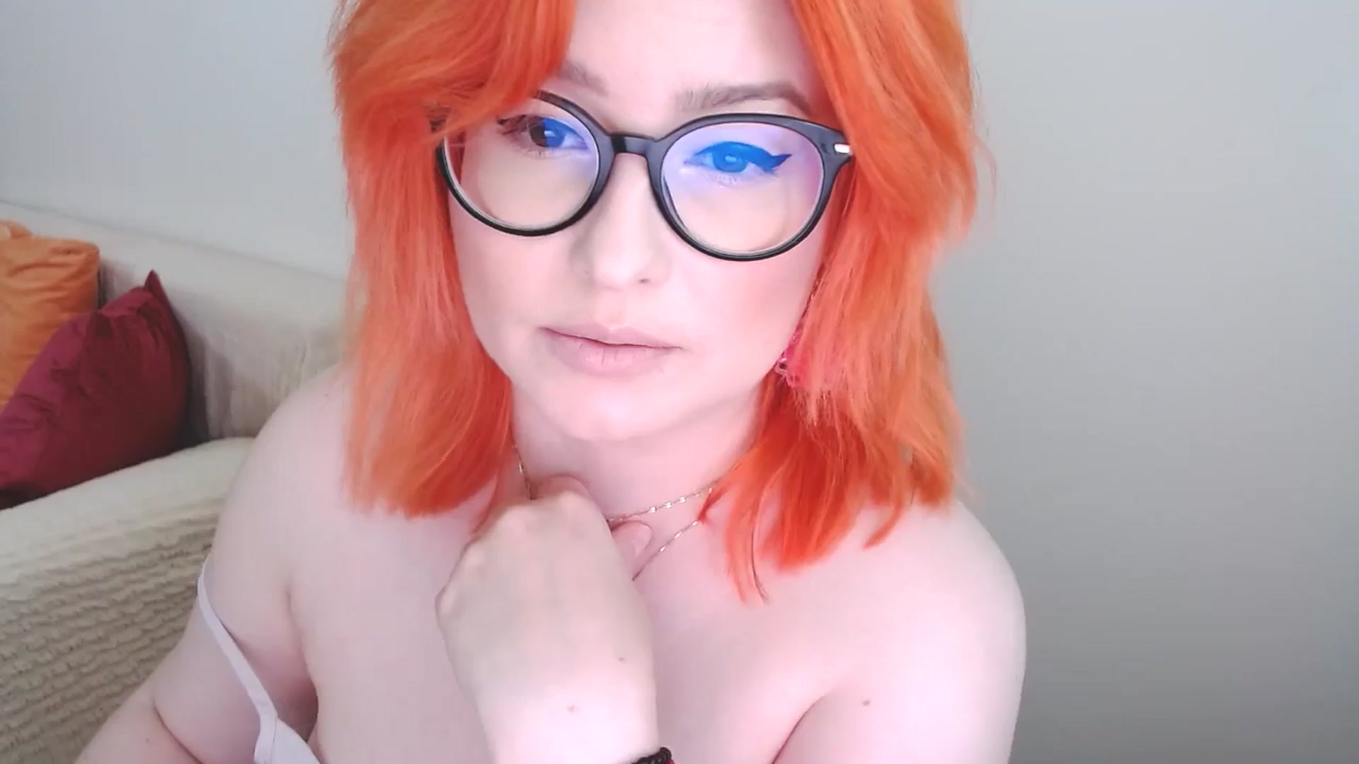 Gallery image thumbnail from EvaStar19's myfreecams stream on, 07/10/2024, 11:58 image 4 of 20